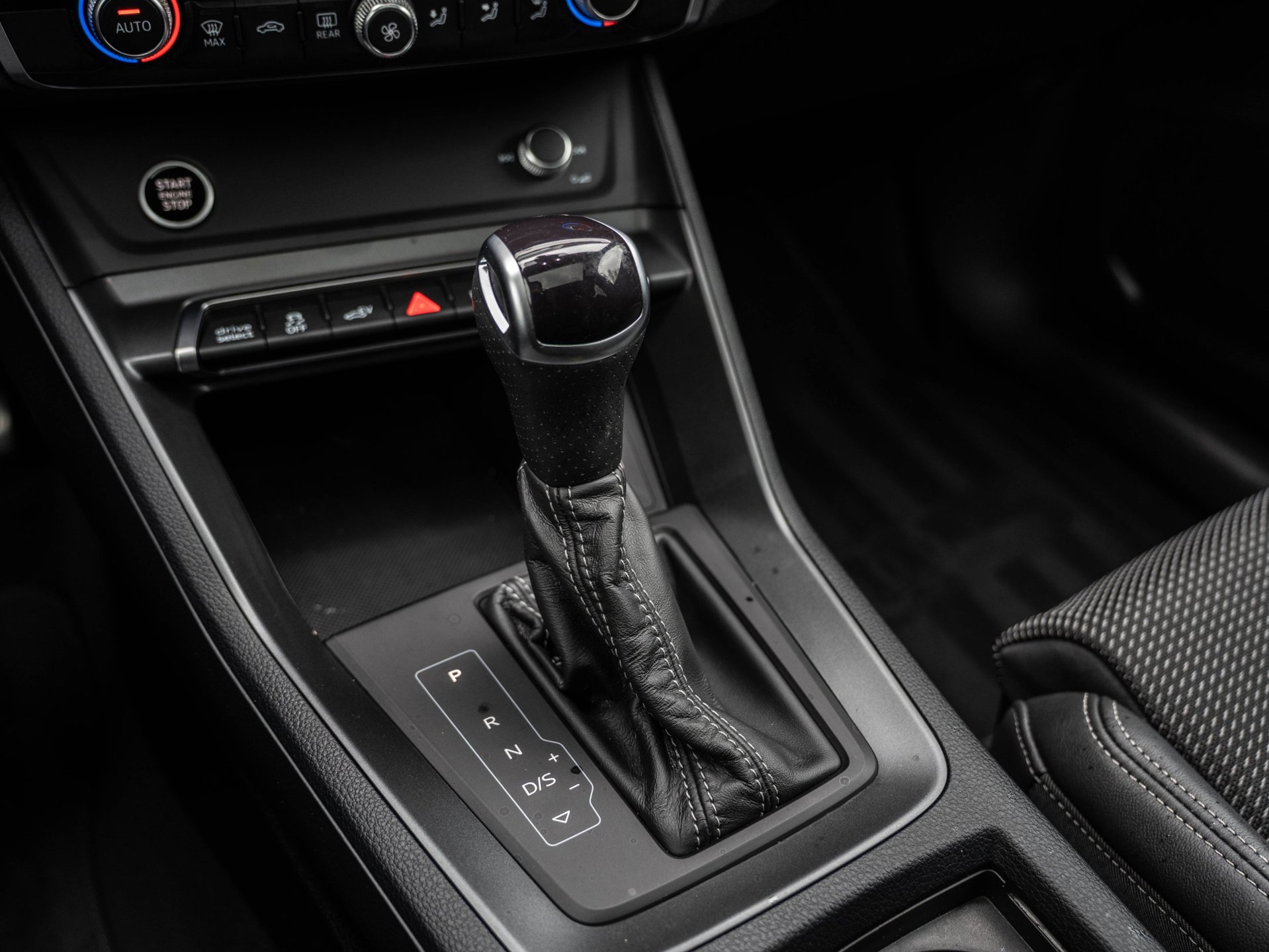 Audi Q3 Sportback 45 TFSI e S Edition (2024), foto 22