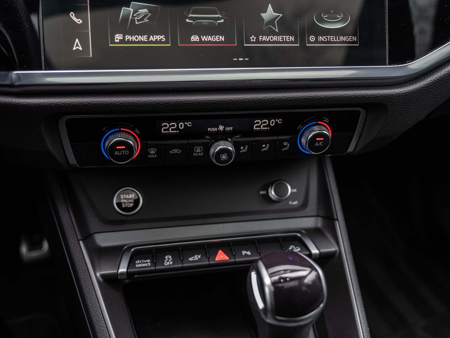 Audi Q3 Sportback 45 TFSI e S Edition (2024), foto 23