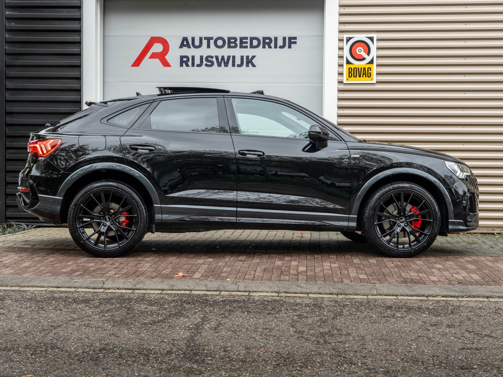 Audi Q3 Sportback 45 TFSI e S Edition (2024), foto 5