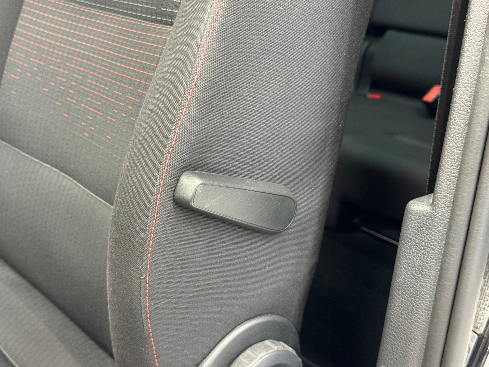 Volkswagen Golf Sportsvan 1.4 TSI Highline (2017), foto 33