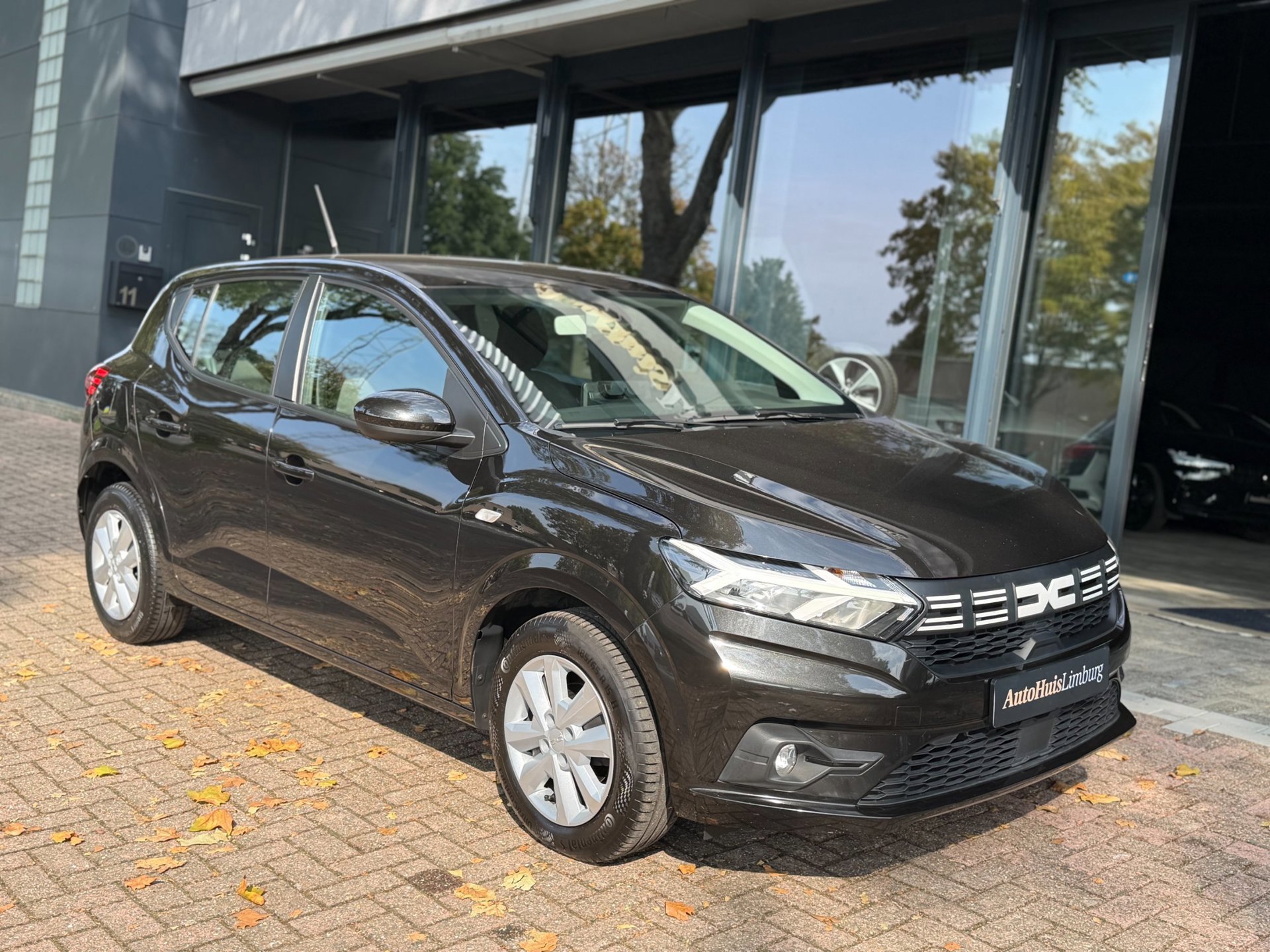 Dacia Sandero 1.0 TCe 90 Essential (2023), foto 2