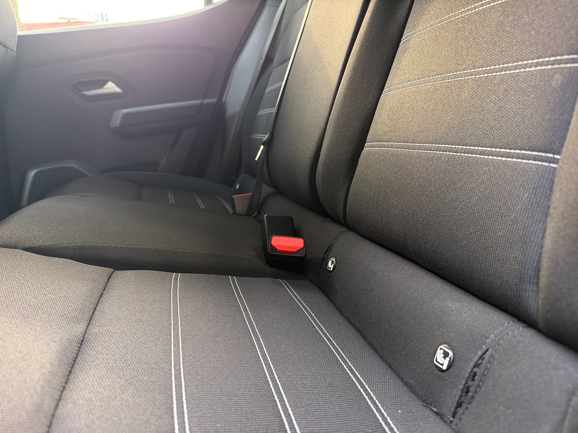 Dacia Sandero 1.0 TCe 90 Essential (2023), foto 12