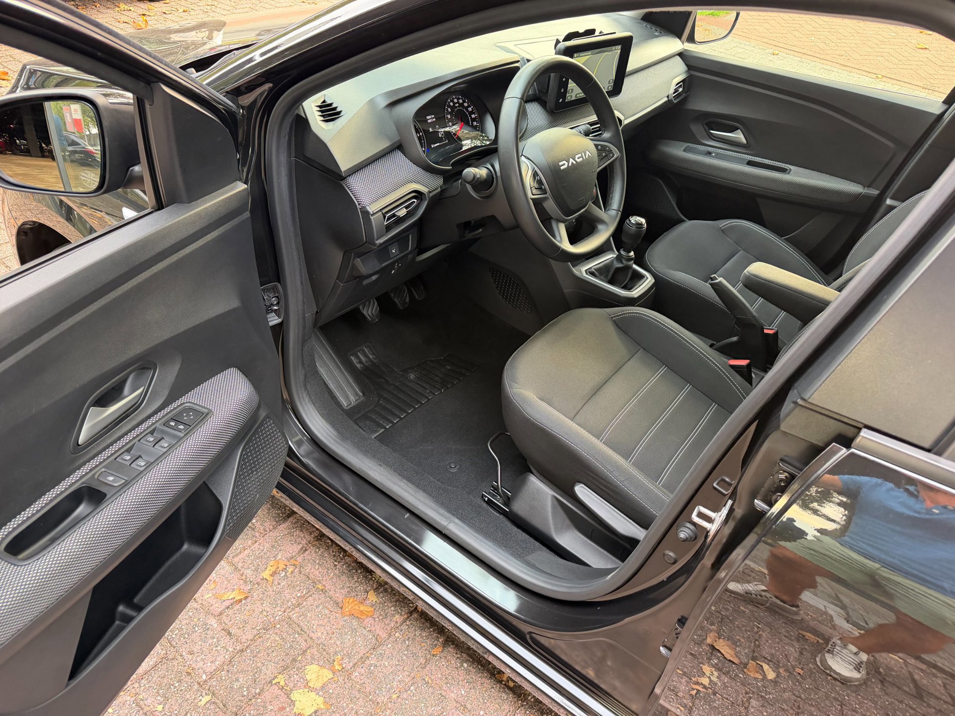 Dacia Sandero 1.0 TCe 90 Essential (2023), foto 15