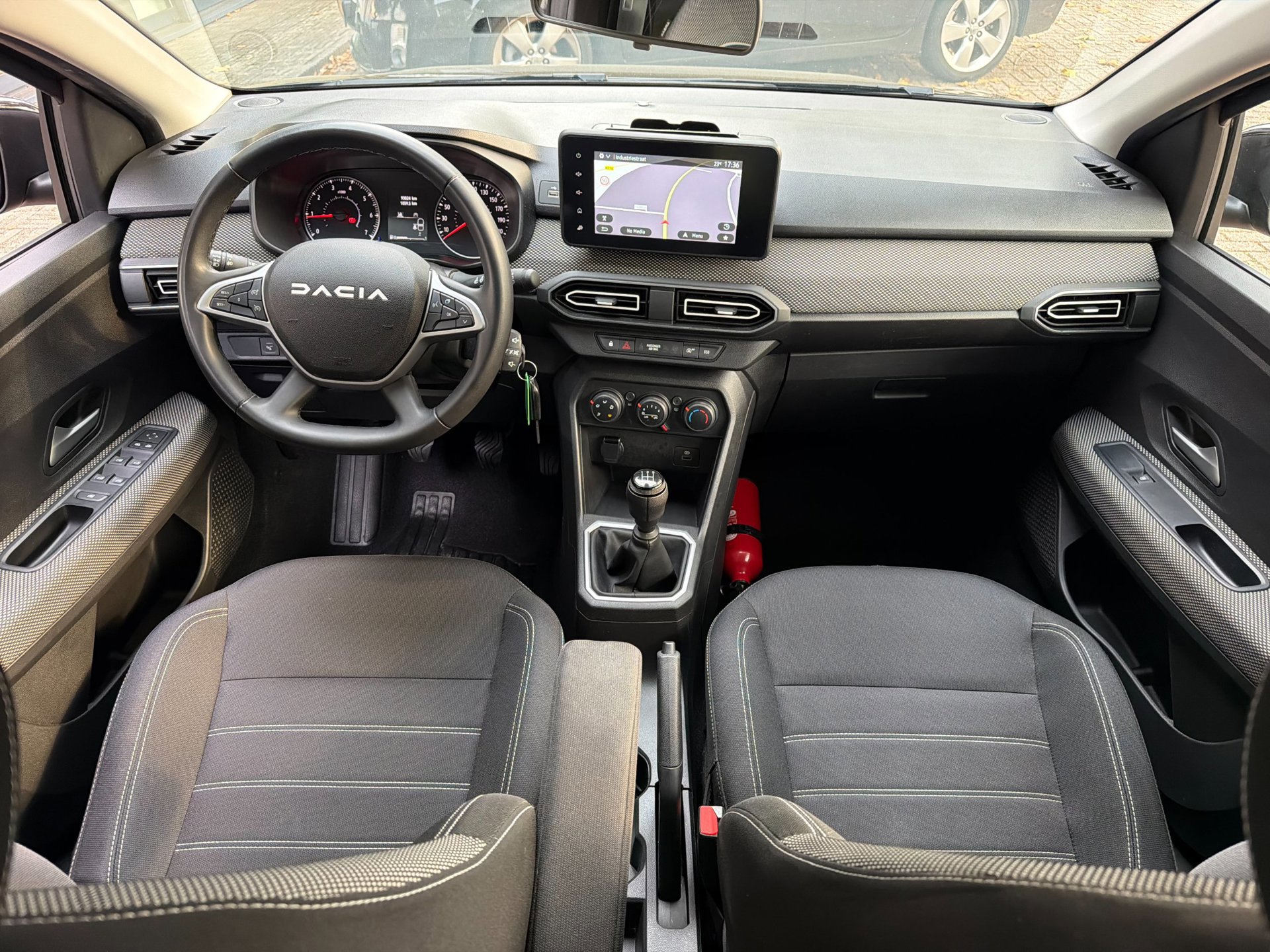 Dacia Sandero 1.0 TCe 90 Essential (2023), foto 9