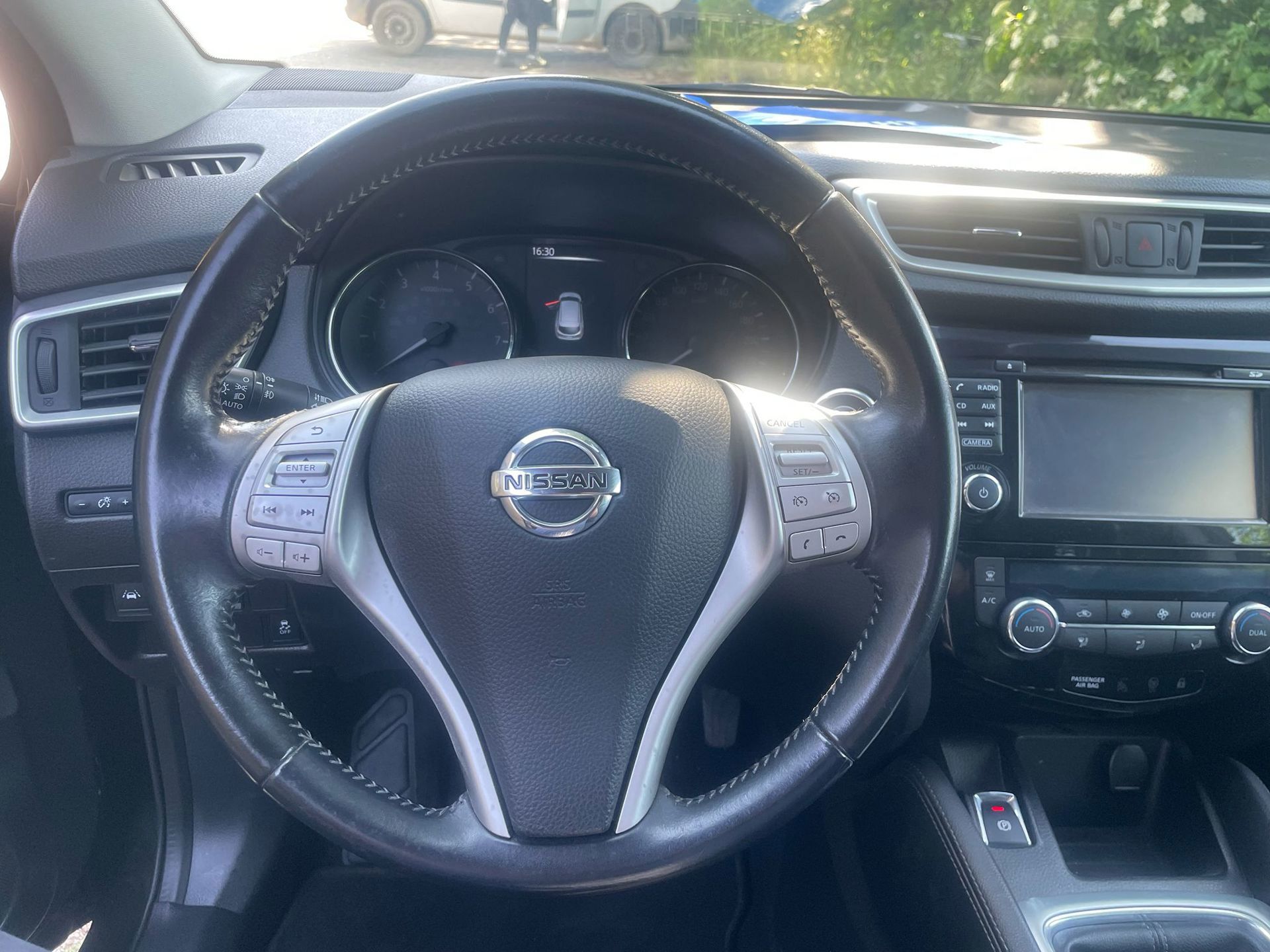 Nissan Qashqai 1.2 N-Vision (2017), foto 11