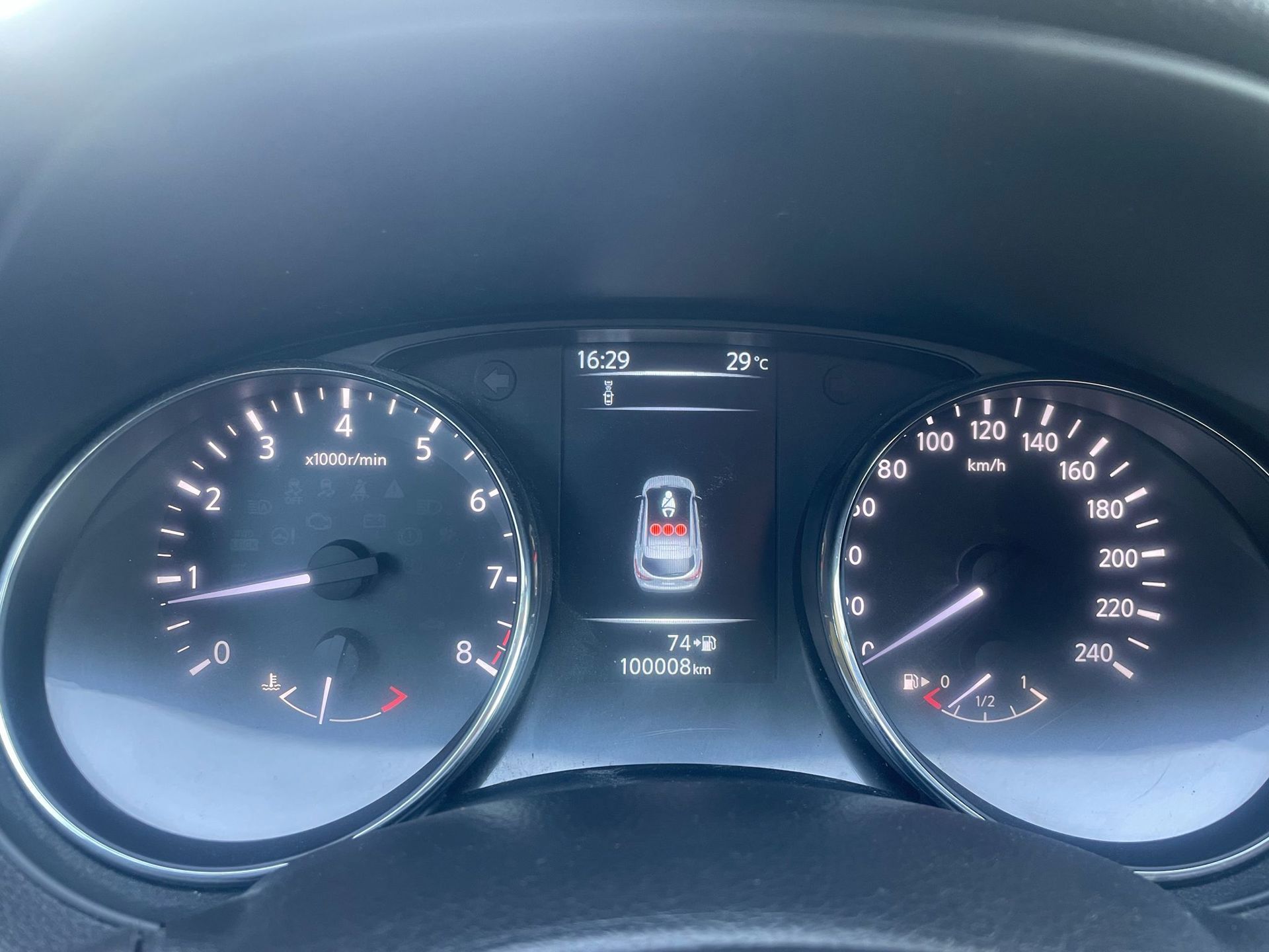 Nissan Qashqai 1.2 N-Vision (2017), foto 12