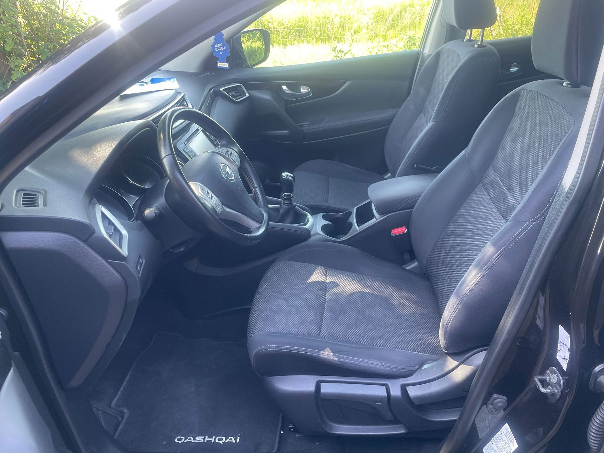 Nissan Qashqai 1.2 N-Vision (2017), foto 8