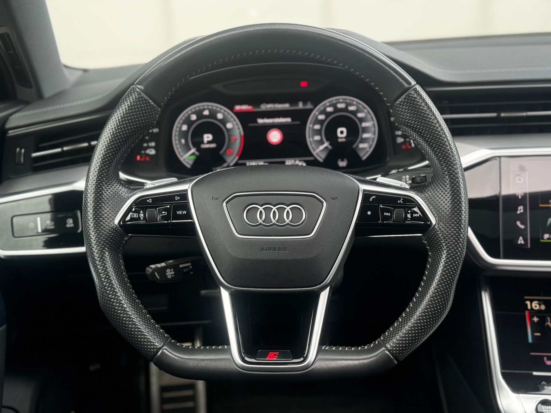 Audi A6 Limousine 55 TFSI e Quattro Competition (2020), foto 11