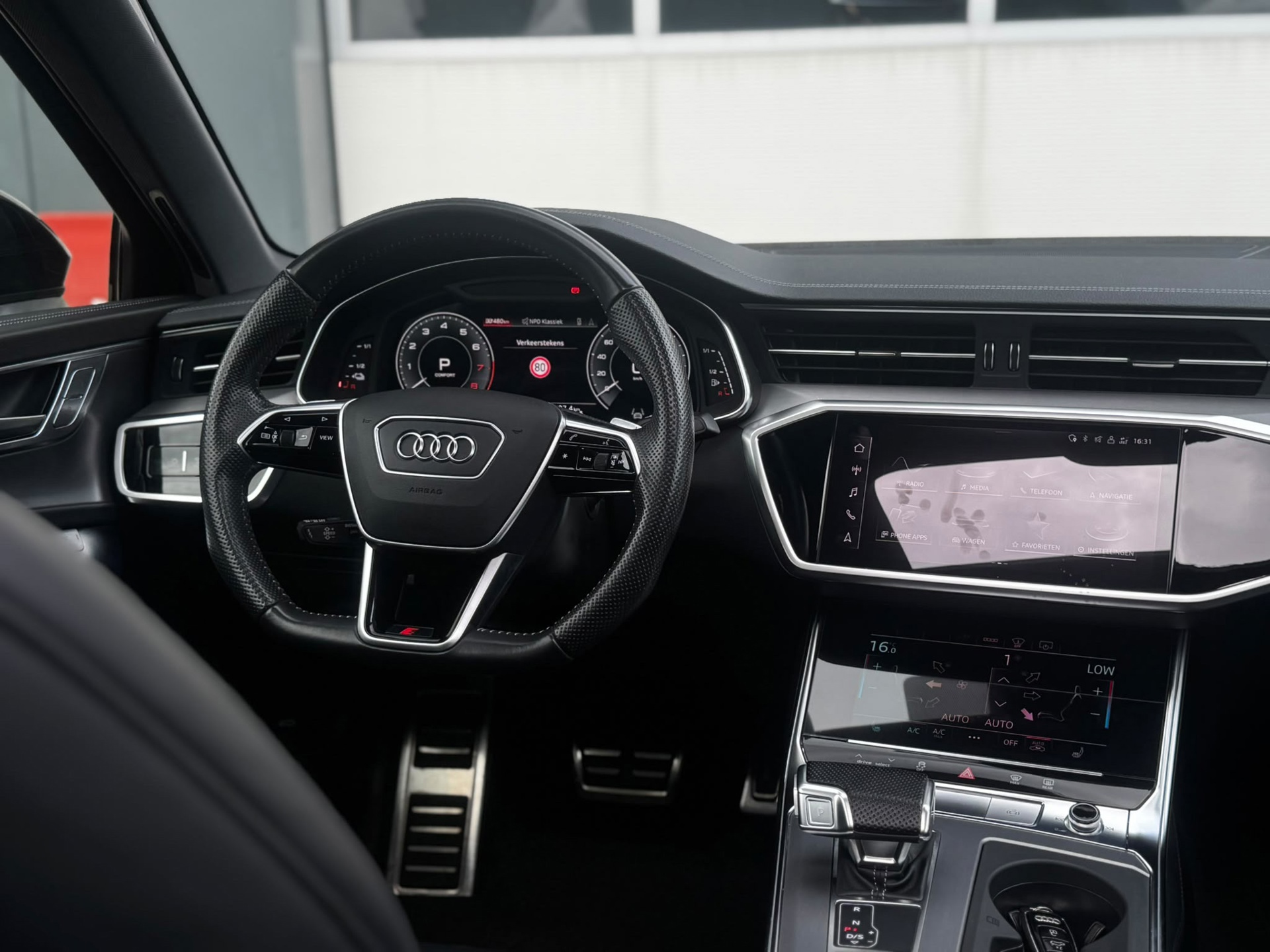 Audi A6 Limousine 55 TFSI e Quattro Competition (2020), foto 12