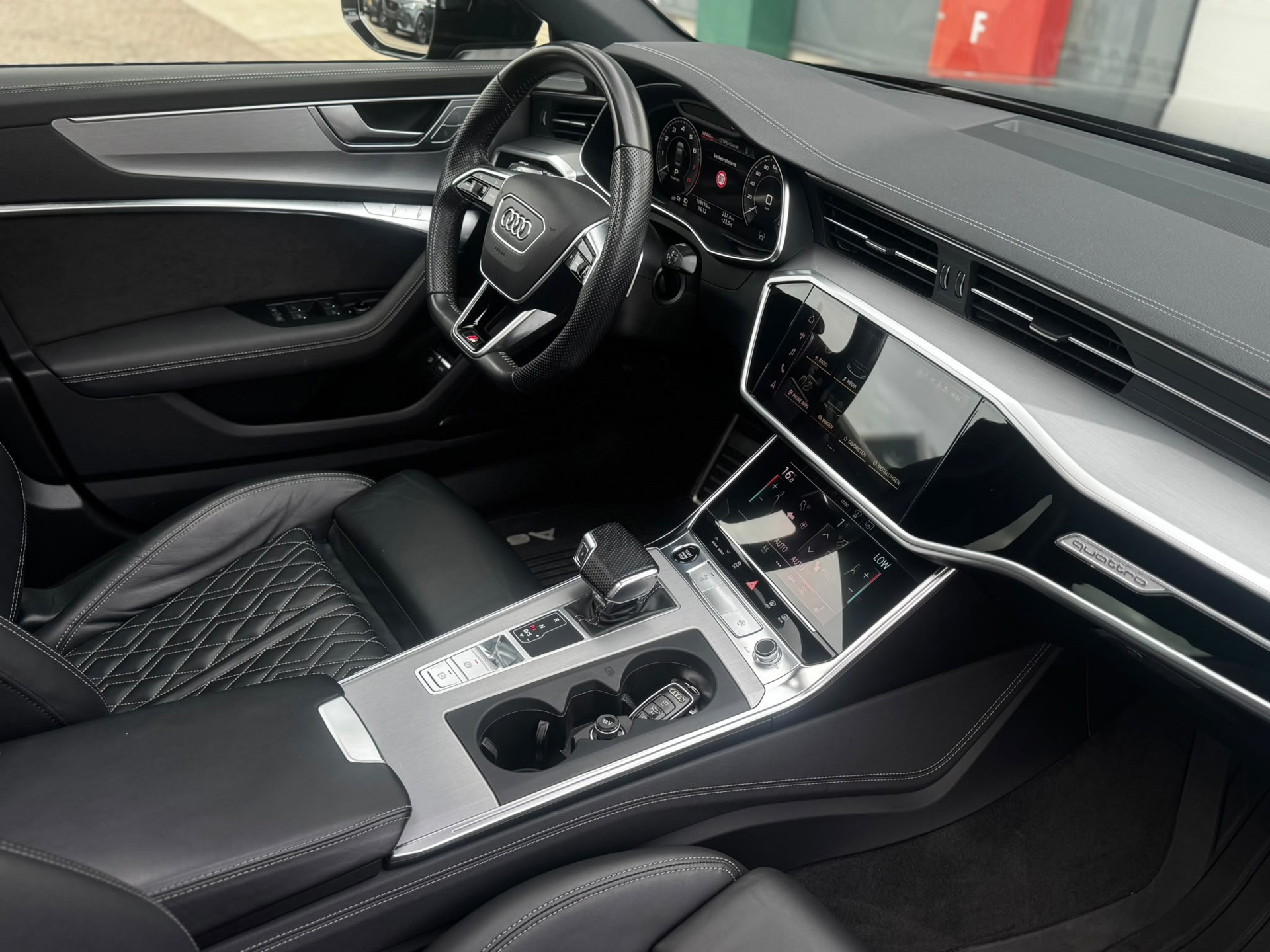 Audi A6 Limousine 55 TFSI e Quattro Competition (2020), foto 13
