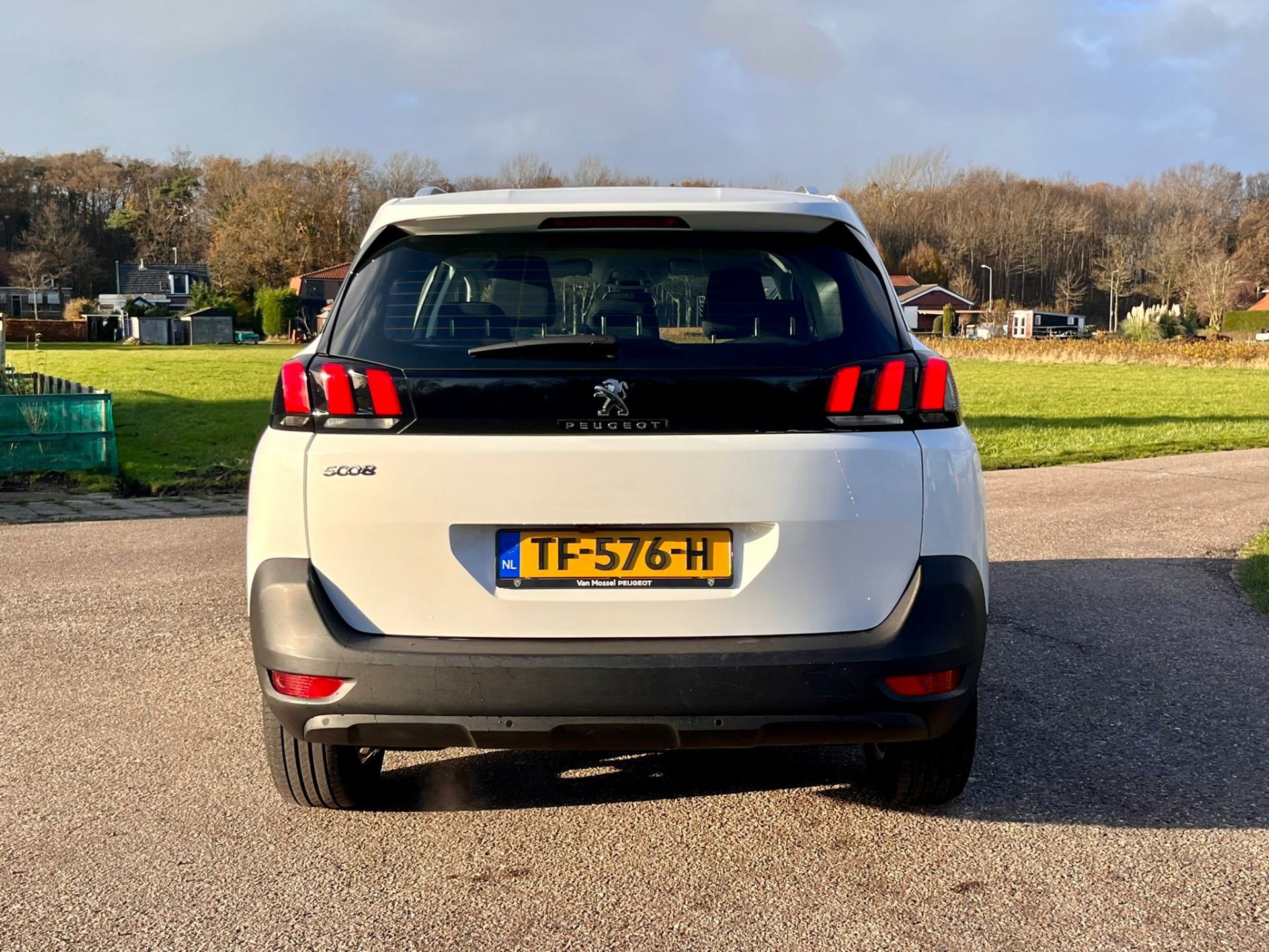 Peugeot 5008 1.2 PureTech Blue Lease Executive 7Pers (2018), foto 11
