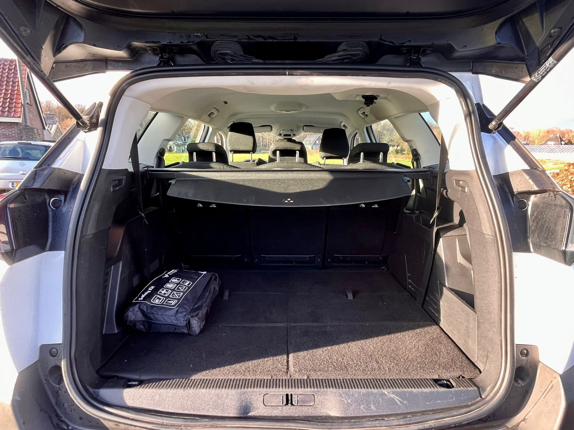 Peugeot 5008 1.2 PureTech Blue Lease Executive 7Pers (2018), foto 20
