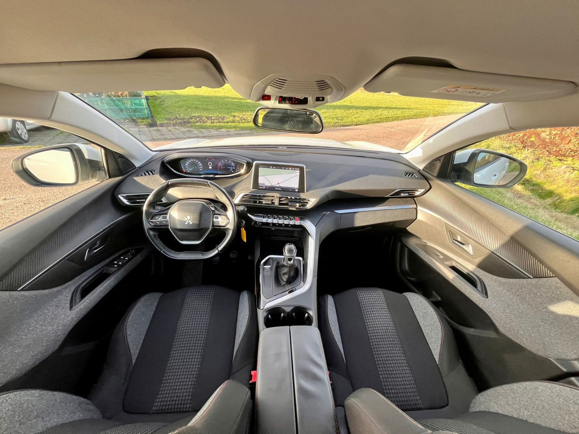 Peugeot 5008 1.2 PureTech Blue Lease Executive 7Pers (2018), foto 4