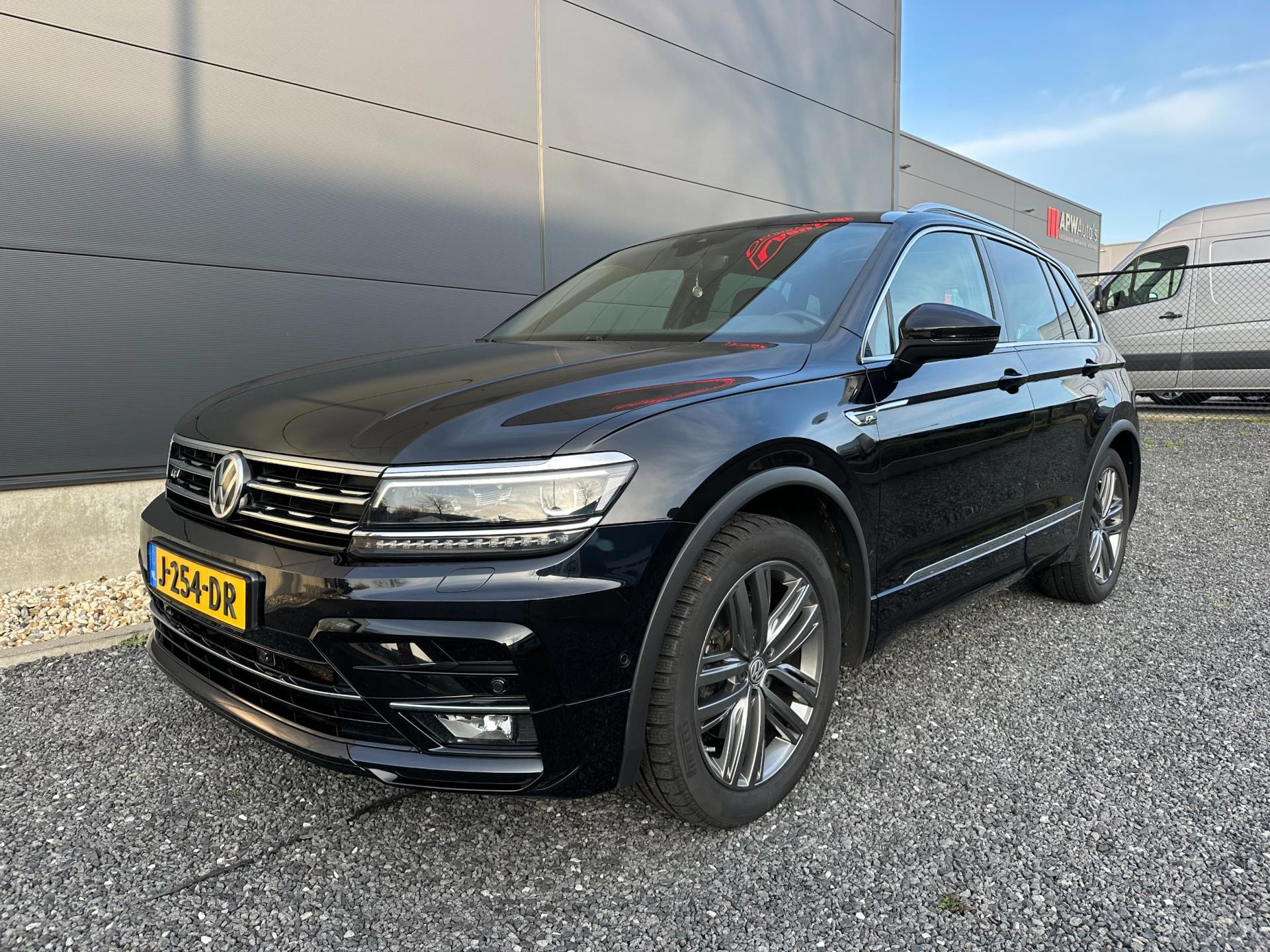 Volkswagen Tiguan 2.0 TSI 4Motion R-Line Panodak (2018), foto 2