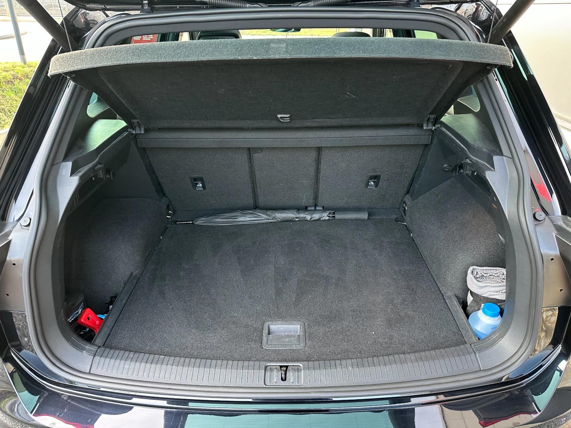 Volkswagen Tiguan 2.0 TSI 4Motion R-Line Panodak (2018), foto 11