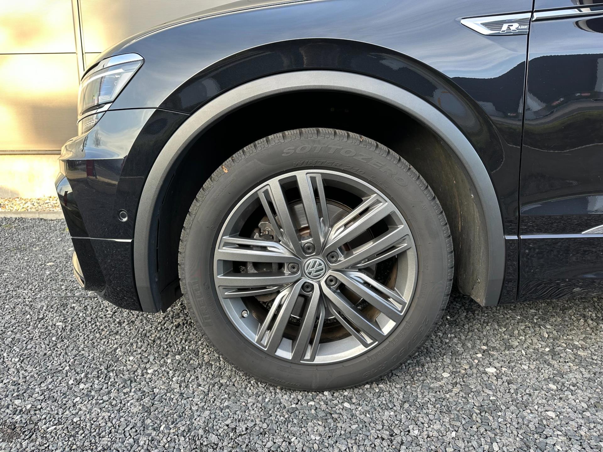 Volkswagen Tiguan 2.0 TSI 4Motion R-Line Panodak (2018), foto 13