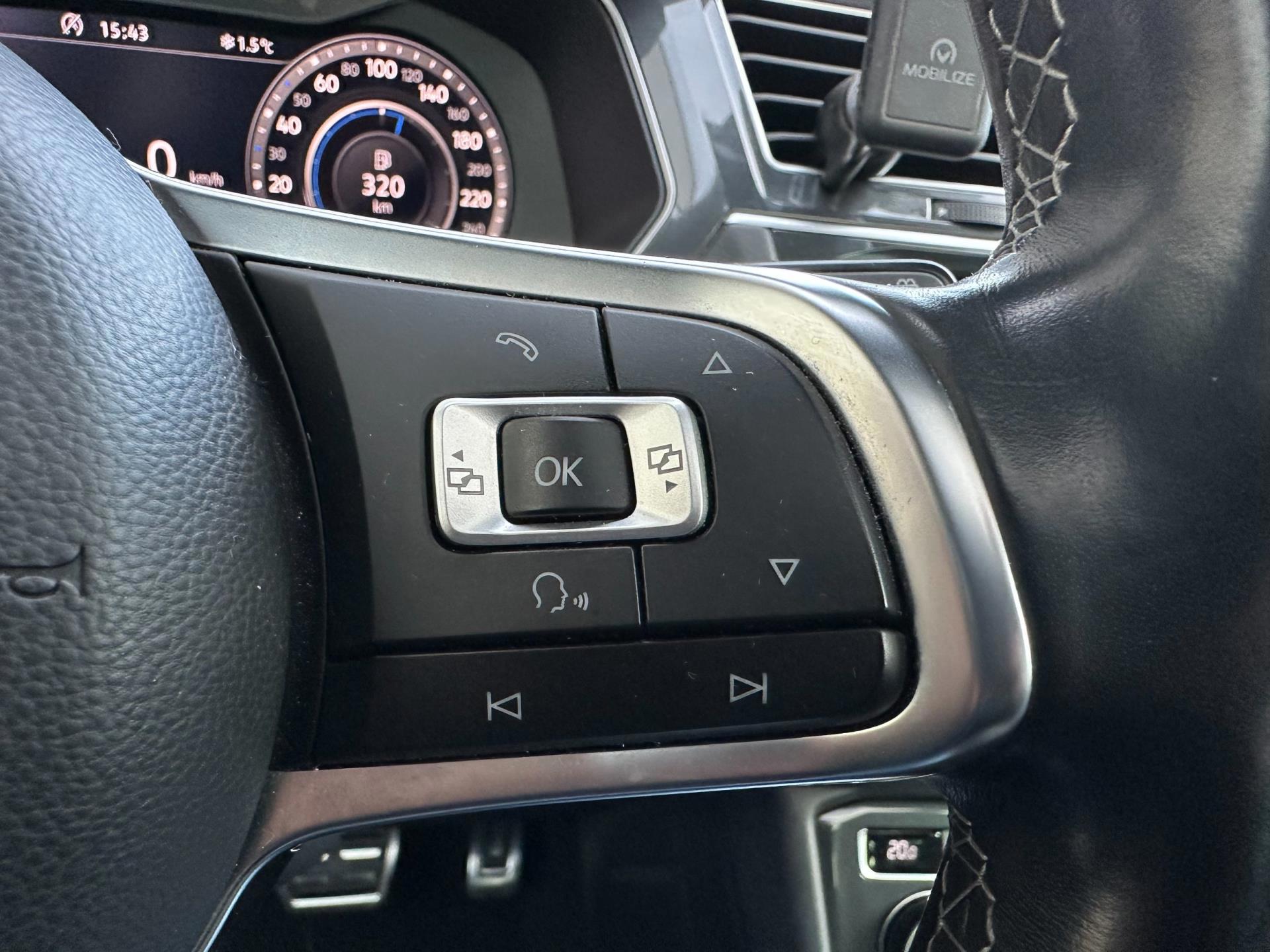 Volkswagen Tiguan 2.0 TSI 4Motion R-Line Panodak (2018), foto 21