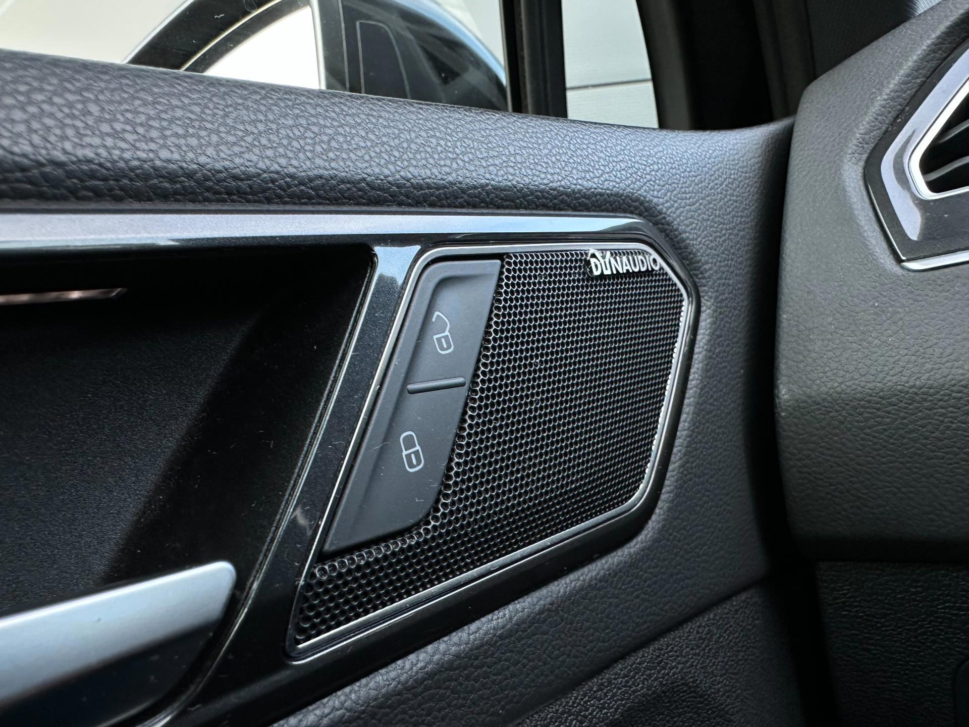 Volkswagen Tiguan 2.0 TSI 4Motion R-Line Panodak (2018), foto 28