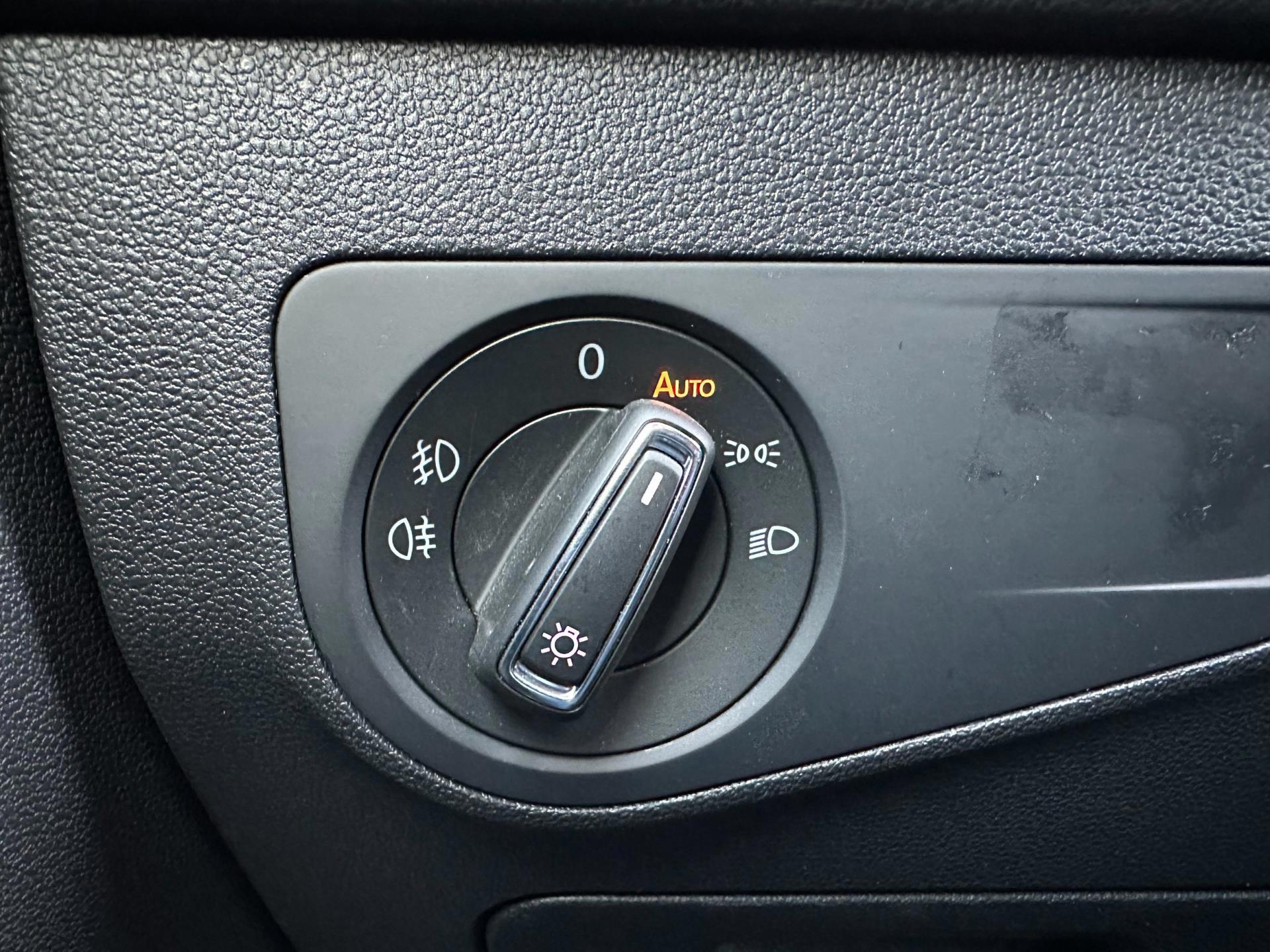 Volkswagen Tiguan 2.0 TSI 4Motion R-Line Panodak (2018), foto 29