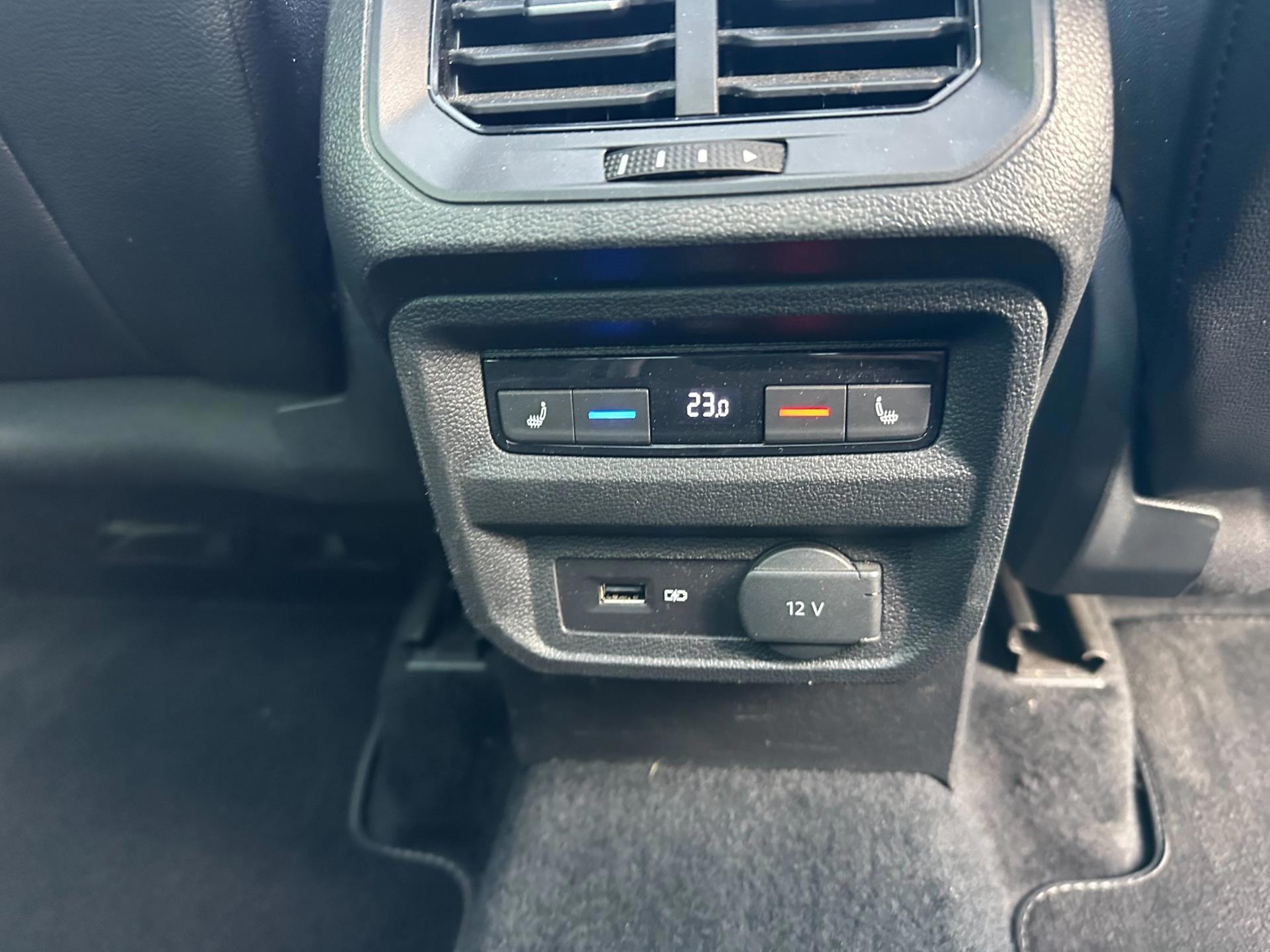 Volkswagen Tiguan 2.0 TSI 4Motion R-Line Panodak (2018), foto 30