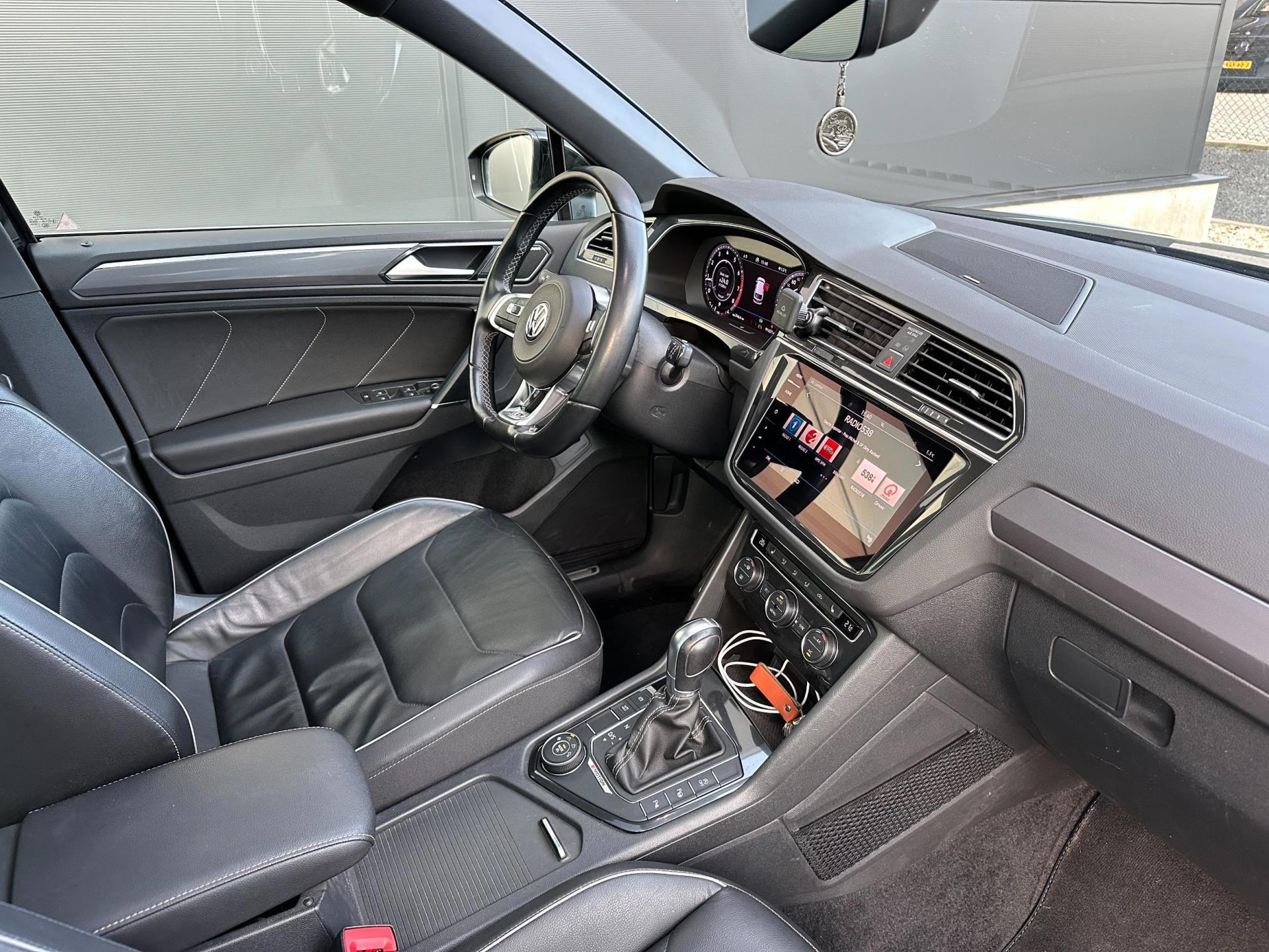 Volkswagen Tiguan 2.0 TSI 4Motion R-Line Panodak (2018), foto 5