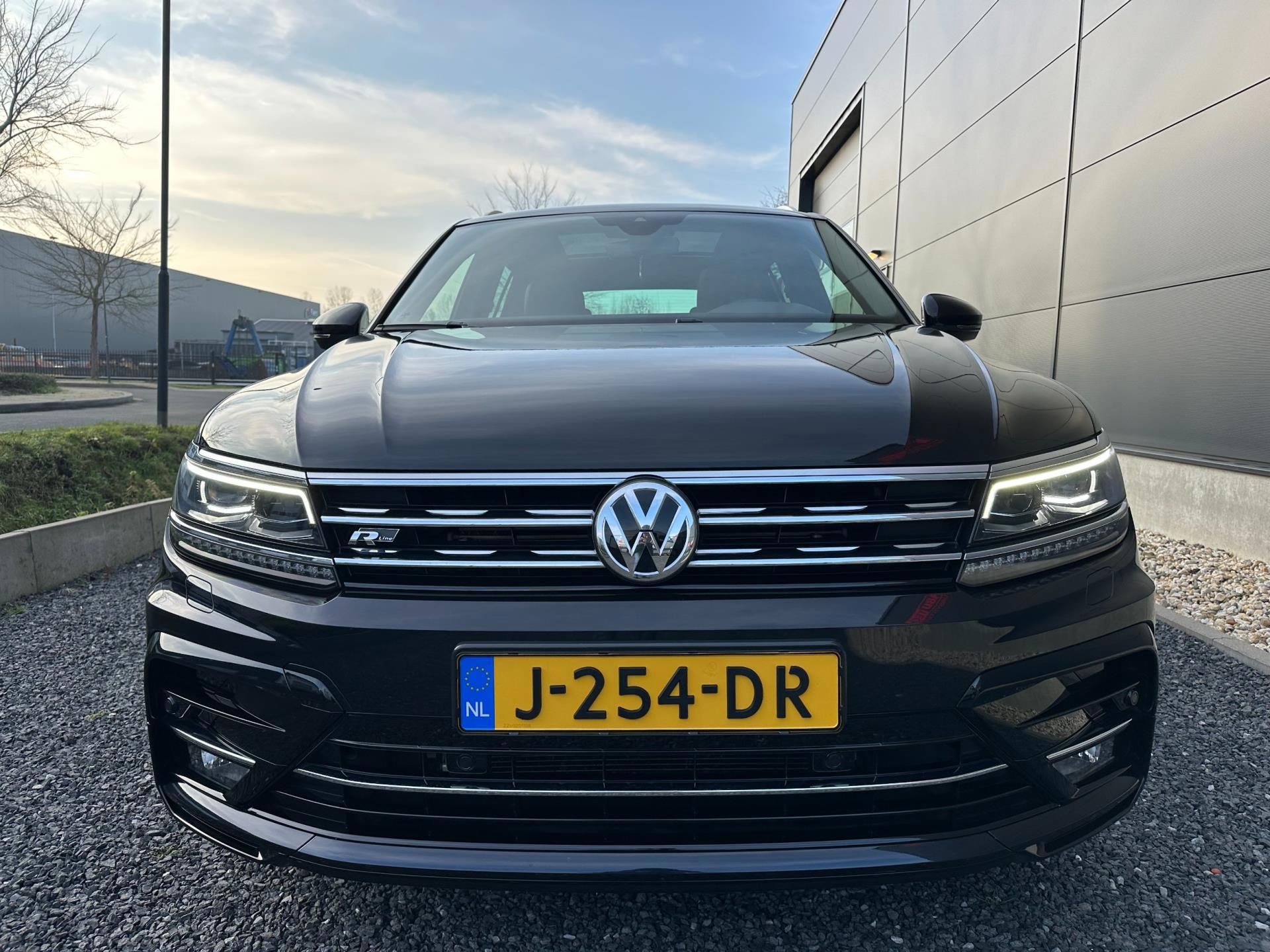 Volkswagen Tiguan 2.0 TSI 4Motion R-Line Panodak (2018), foto 9