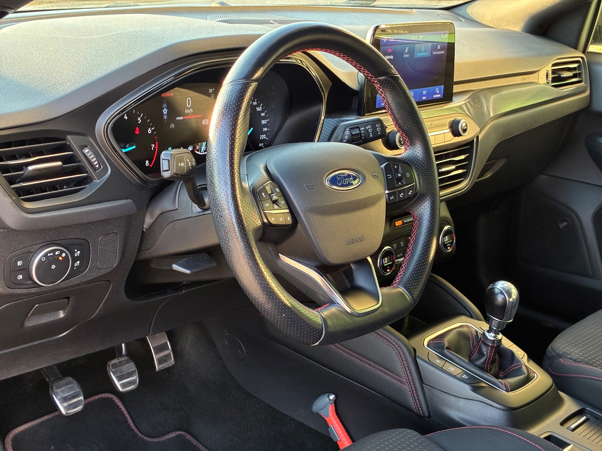 Ford Focus Wagon 1.0 EcoBoost ST Line Business (2018), foto 12