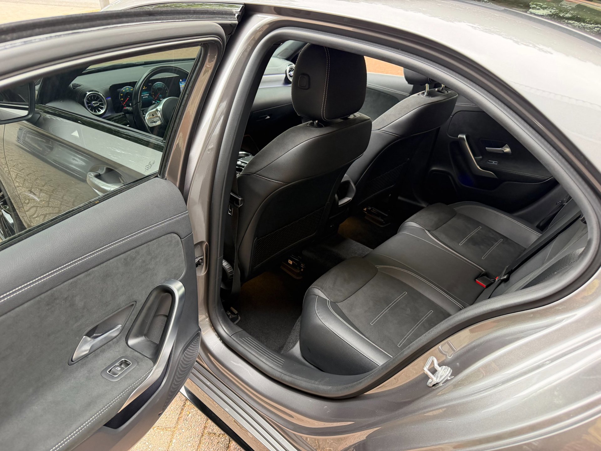 Mercedes-Benz A-klasse 250 e Premium (2020), foto 15