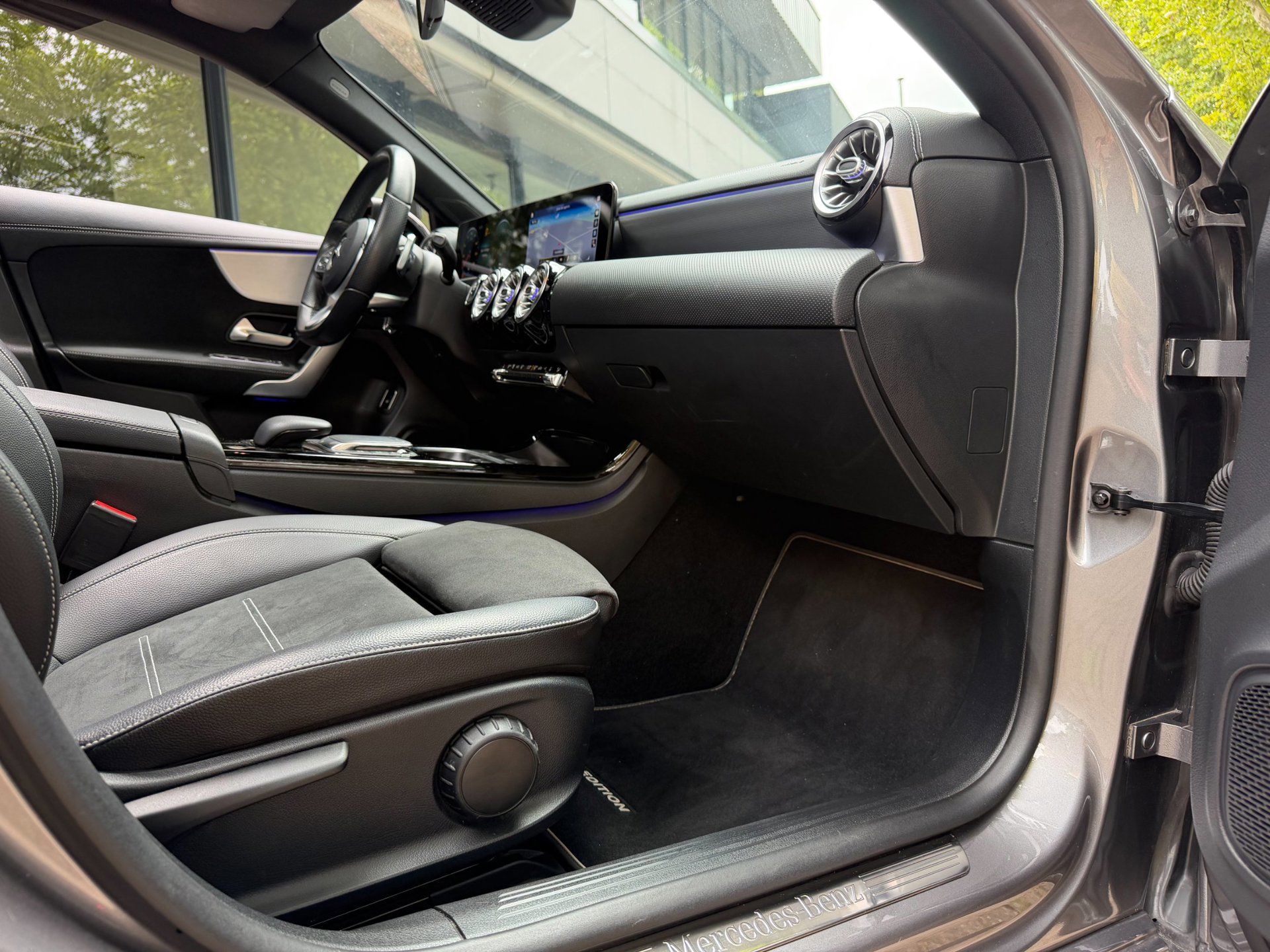 Mercedes-Benz A-klasse 250 e Premium (2020), foto 17