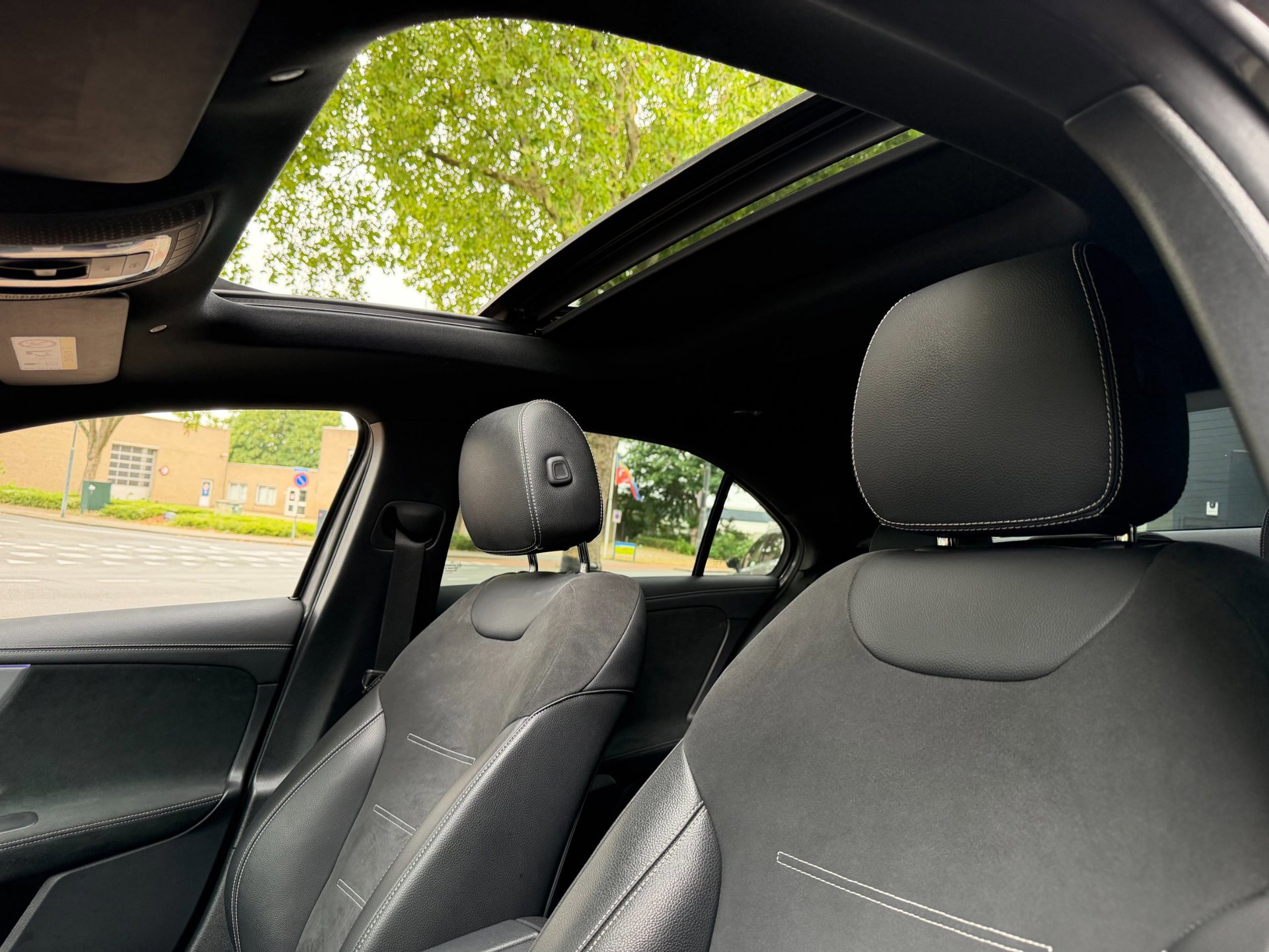 Mercedes-Benz A-klasse 250 e Premium (2020), foto 21