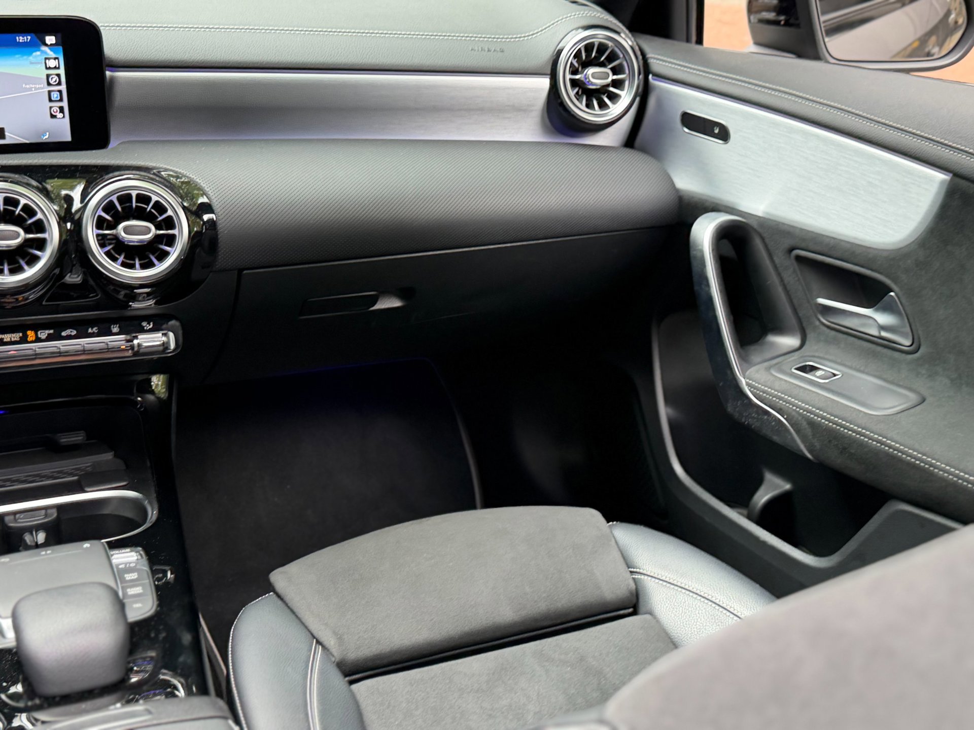 Mercedes-Benz A-klasse 250 e Premium (2020), foto 26
