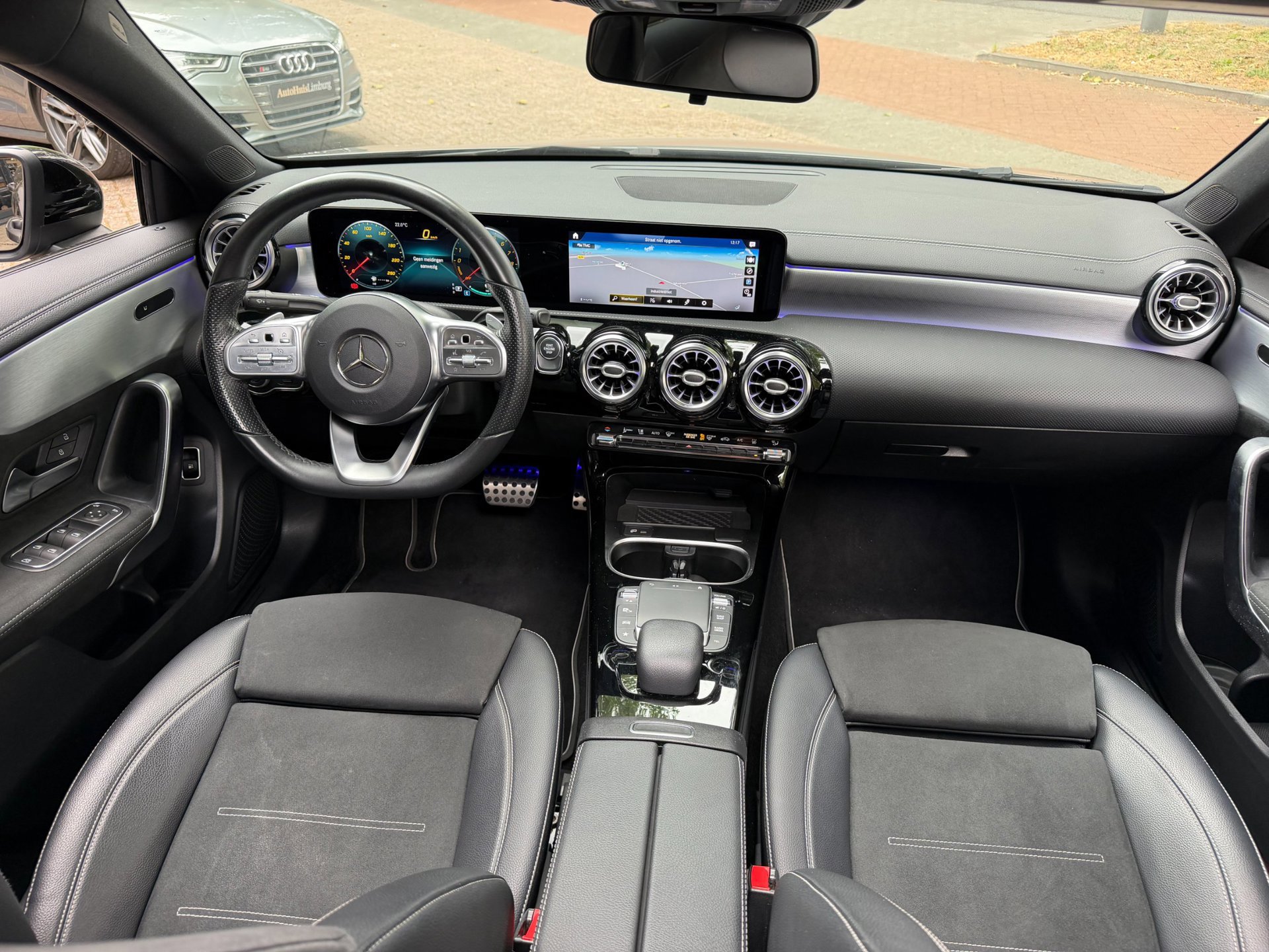 Mercedes-Benz A-klasse 250 e Premium (2020), foto 8