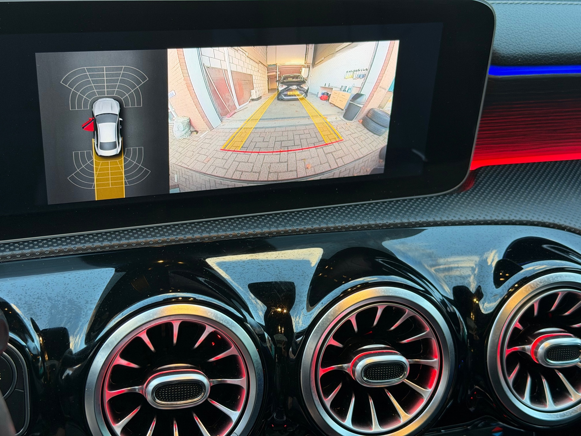 Mercedes-Benz CLA-klasse 180 Premium (2019), foto 15