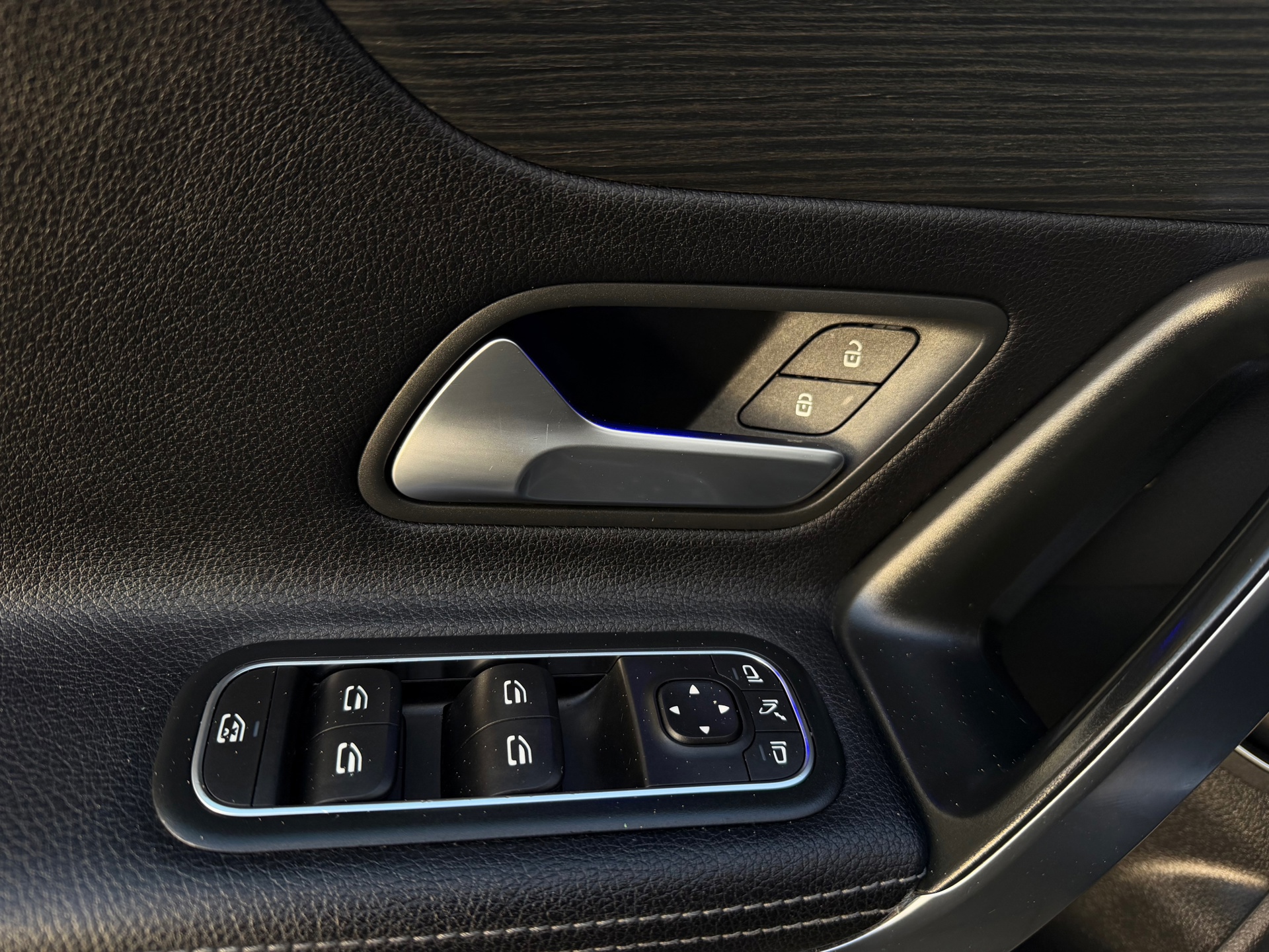 Mercedes-Benz CLA-klasse 180 Premium (2019), foto 24