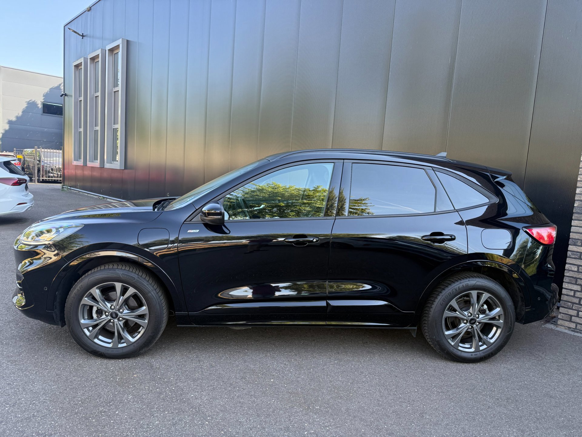 Ford Kuga 2.5 225pk PHEV ST-Line X (2023), foto 3