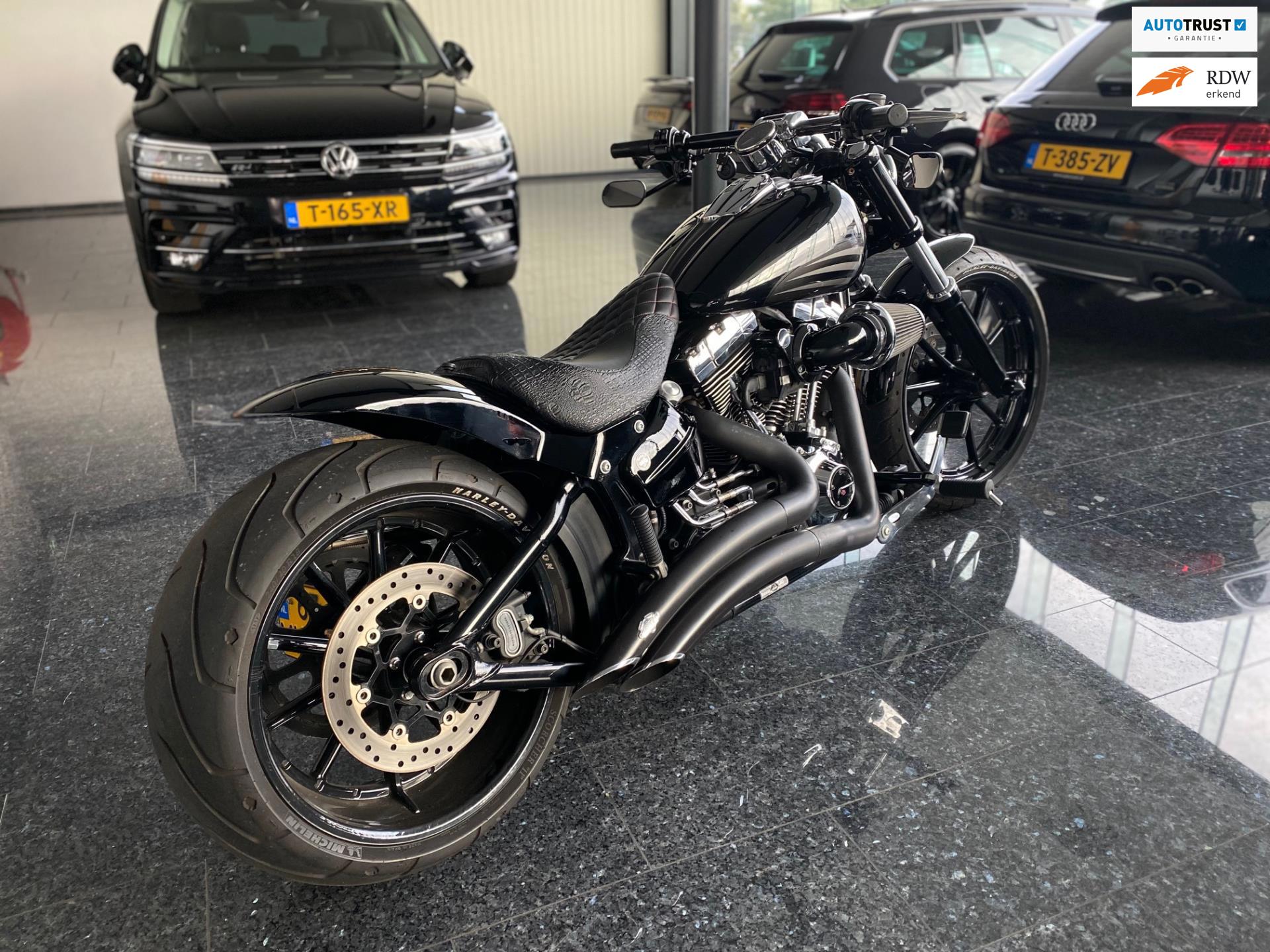 Harley Davidson Chopper 103 FXSB Softail Breakout Custom Thunderbike 2016 (2016), foto 1