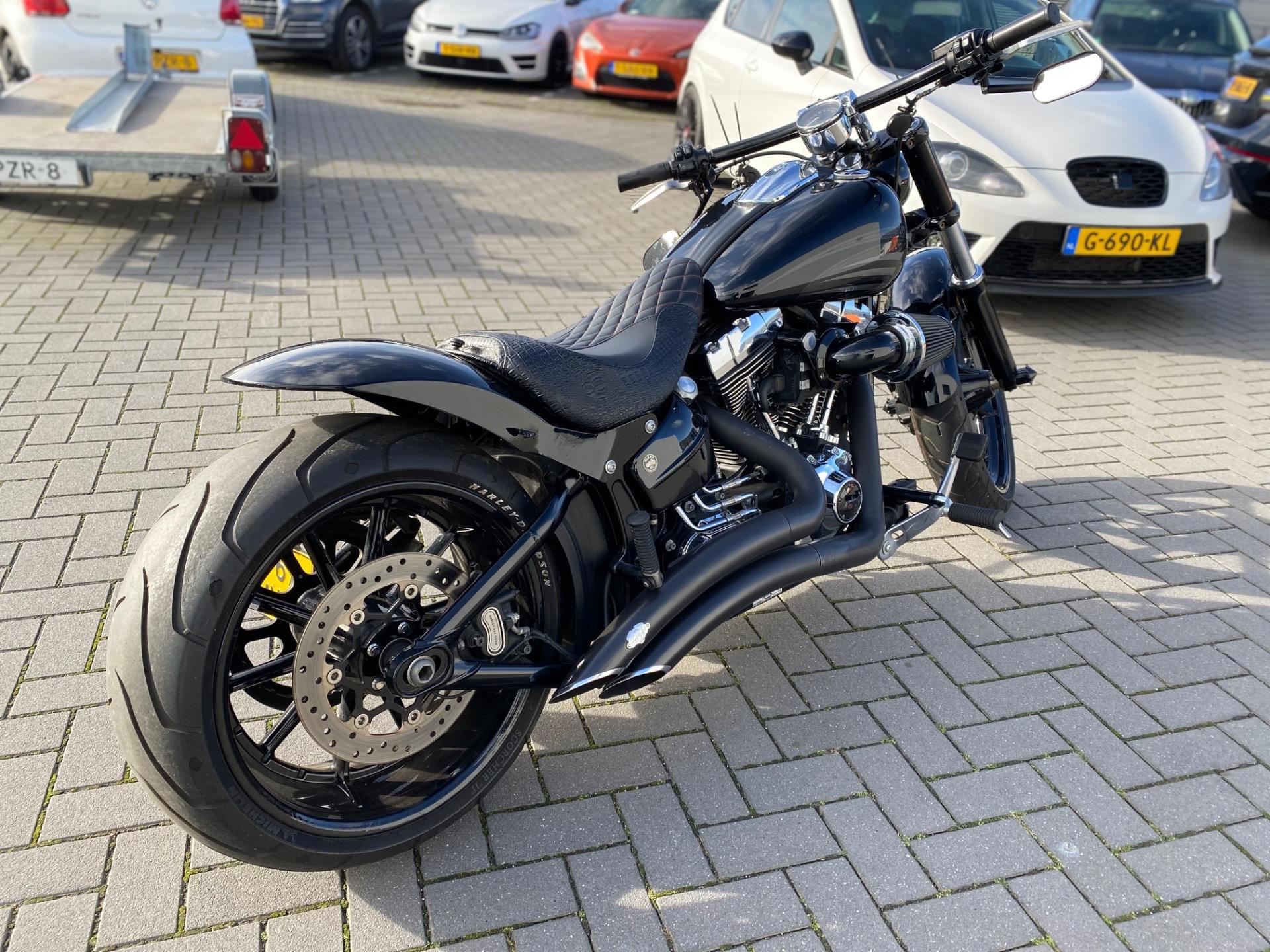 Harley Davidson Chopper 103 FXSB Softail Breakout Custom Thunderbike 2016 (2016), foto 4