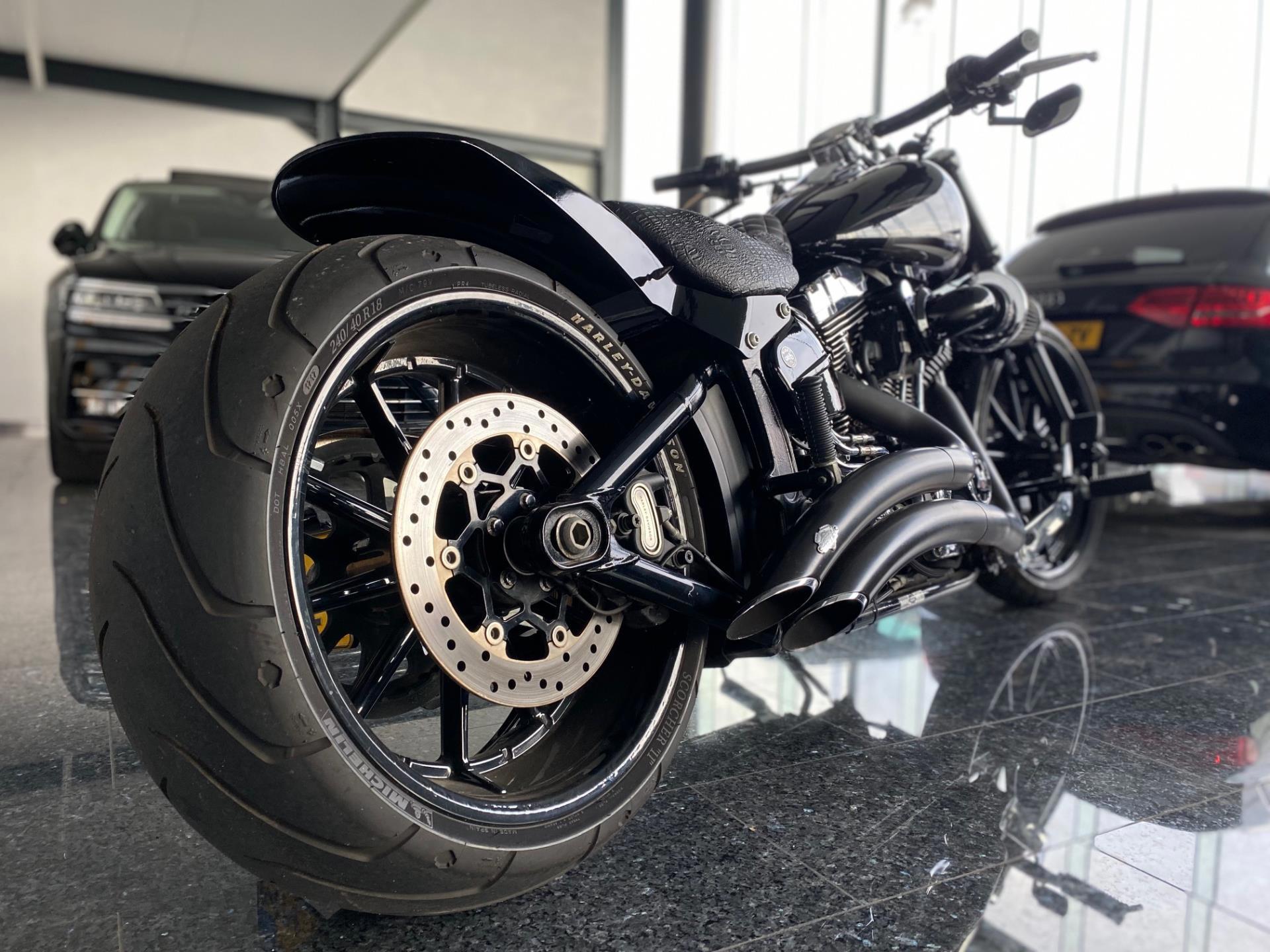 Harley Davidson Chopper 103 FXSB Softail Breakout Custom Thunderbike 2016 (2016), foto 9