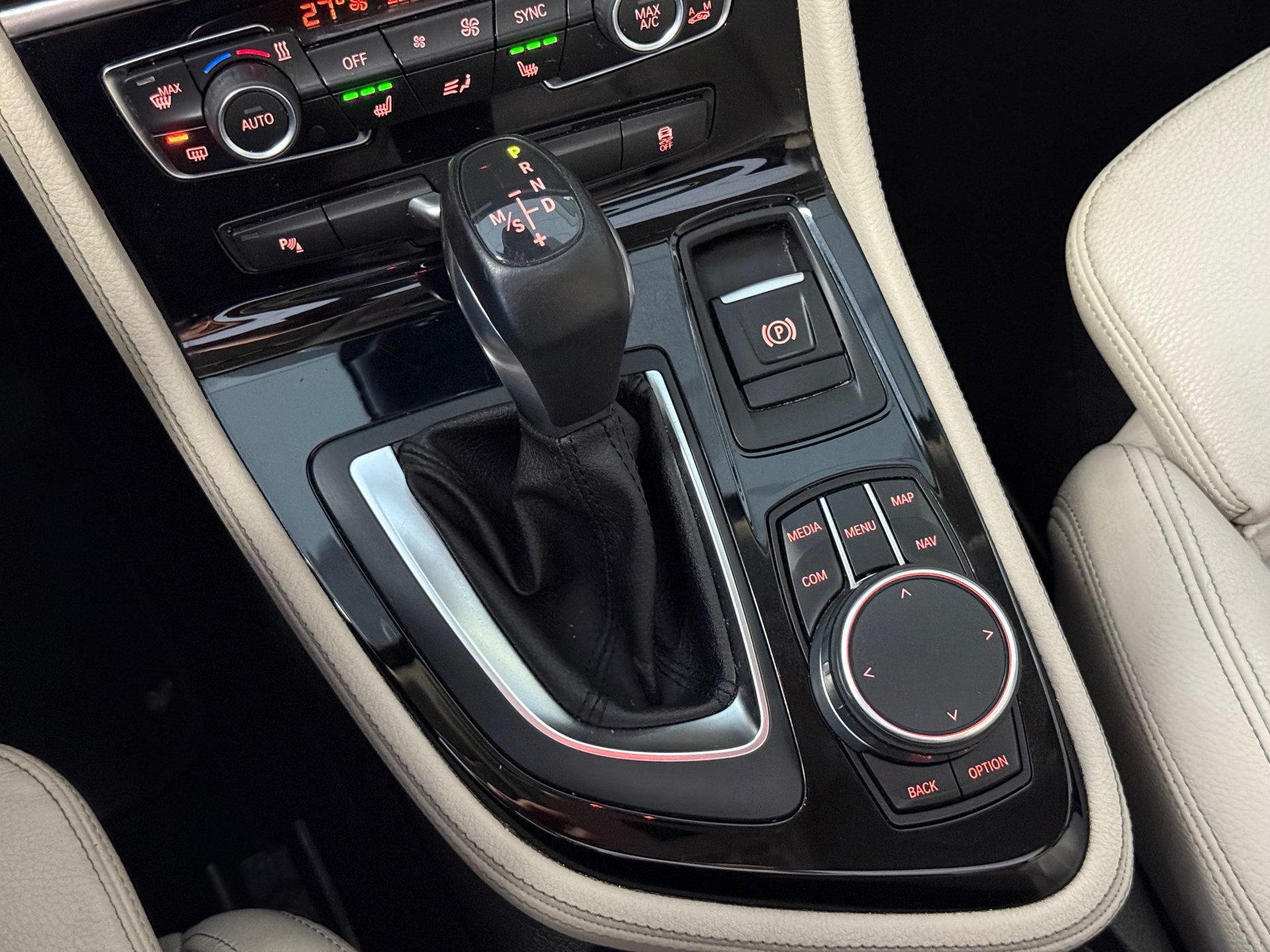 BMW 2-serie Gran Tourer 218i 7p. High Executive (2017), foto 9