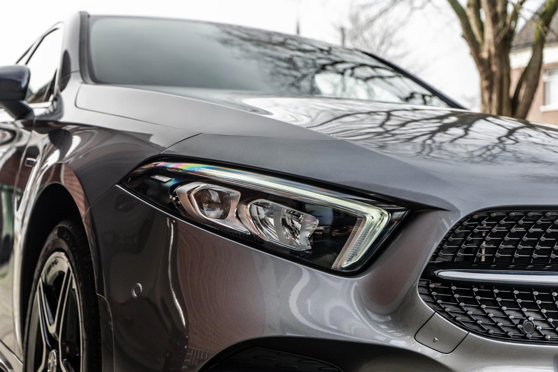 Mercedes-Benz A-klasse 250 e AMG Night edition AMBILED (2021), foto 11