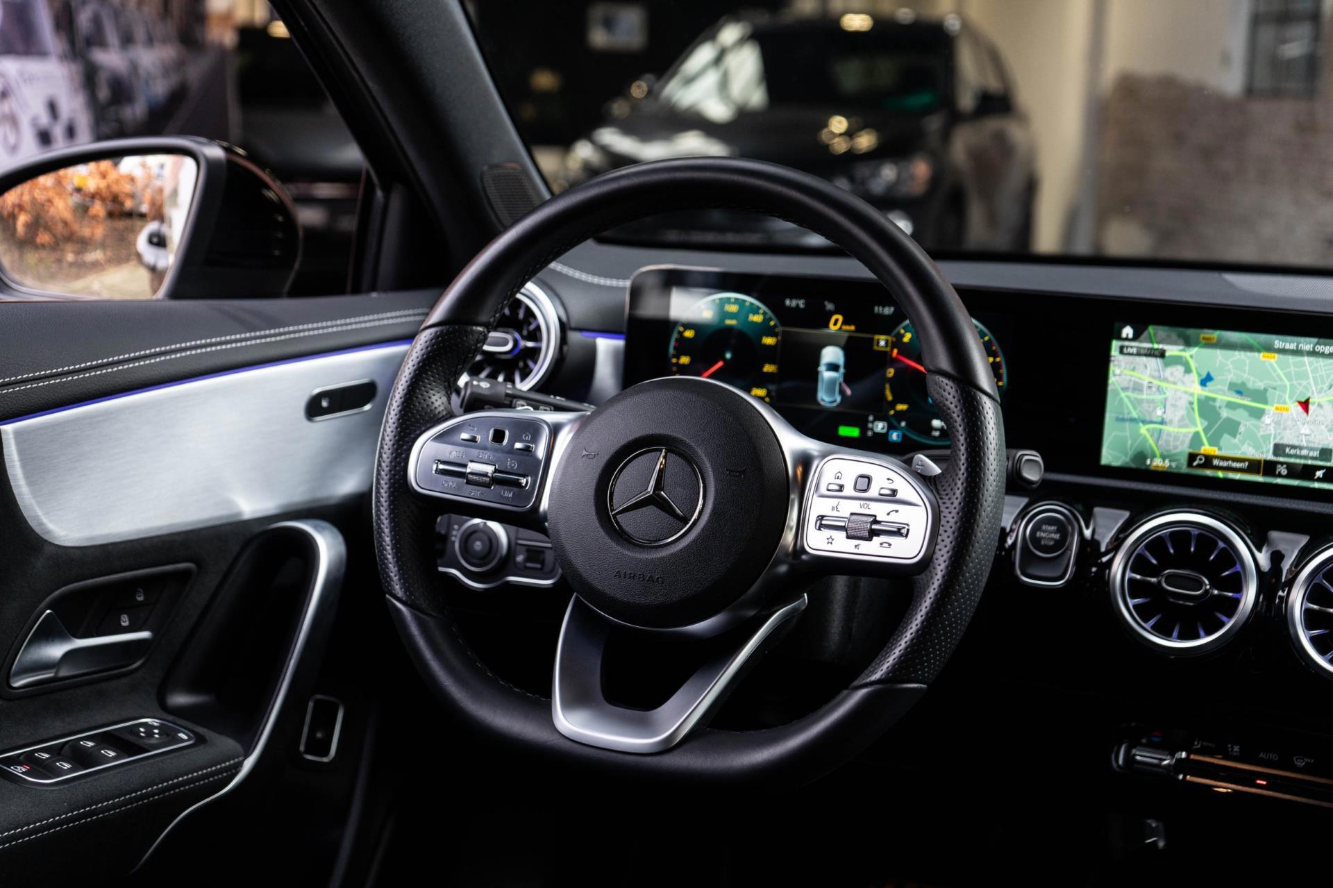 Mercedes-Benz A-klasse 250 e AMG Night edition AMBILED (2021), foto 14