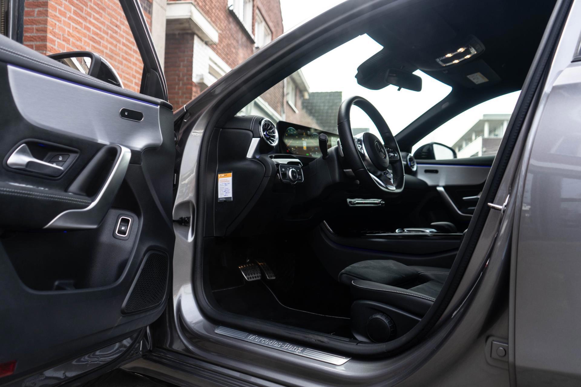 Mercedes-Benz A-klasse 250 e AMG Night edition AMBILED (2021), foto 16