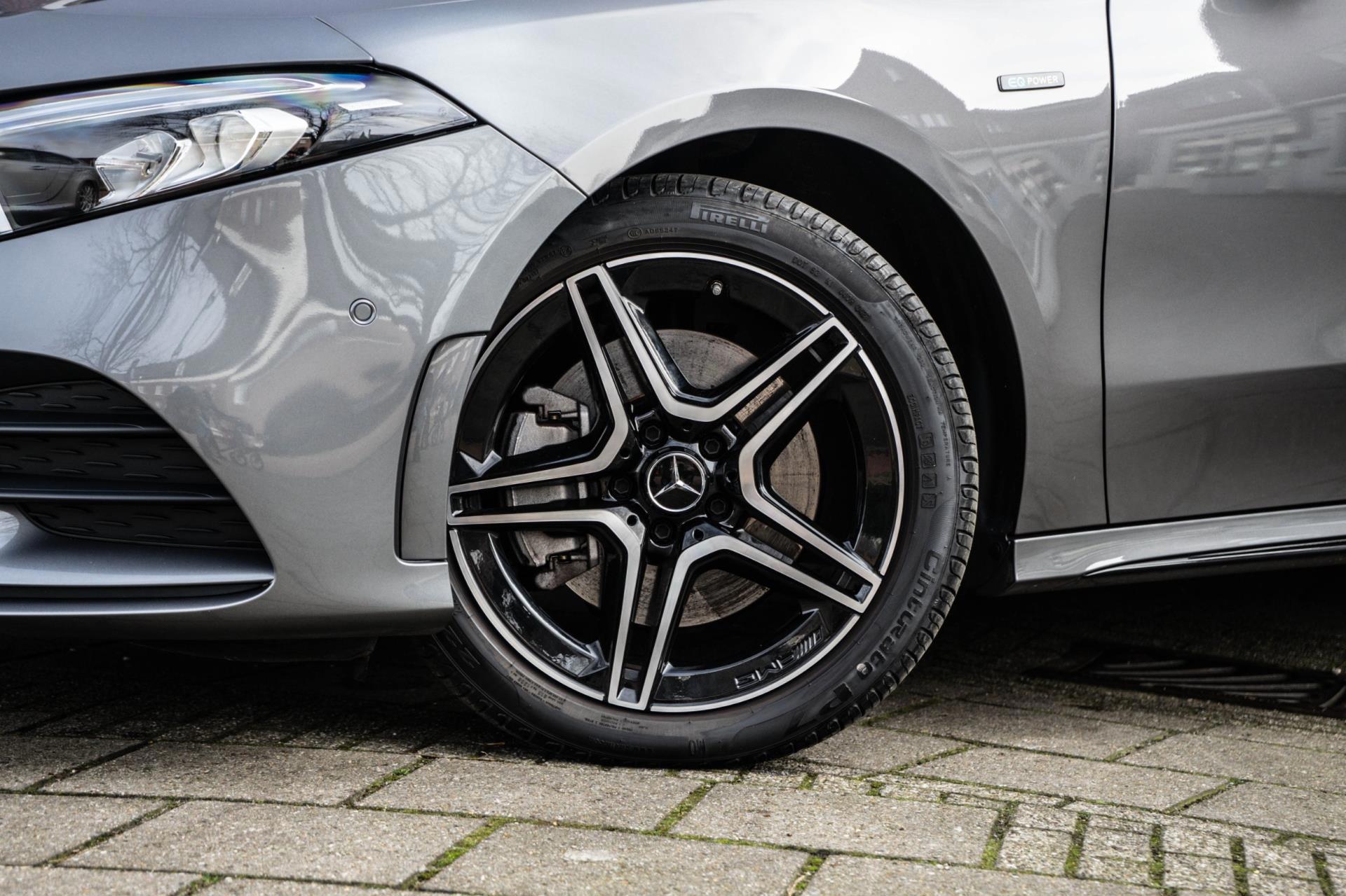 Mercedes-Benz A-klasse 250 e AMG Night edition AMBILED (2021), foto 3