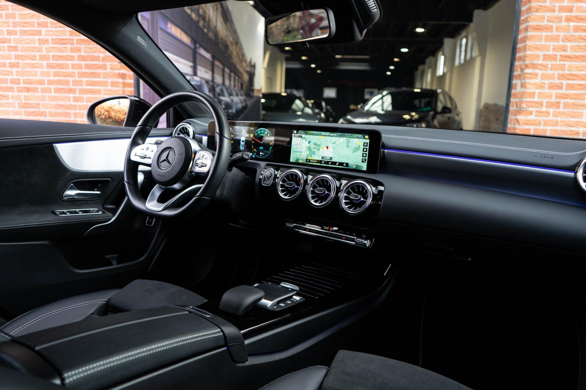 Mercedes-Benz A-klasse 250 e AMG Night edition AMBILED (2021), foto 5