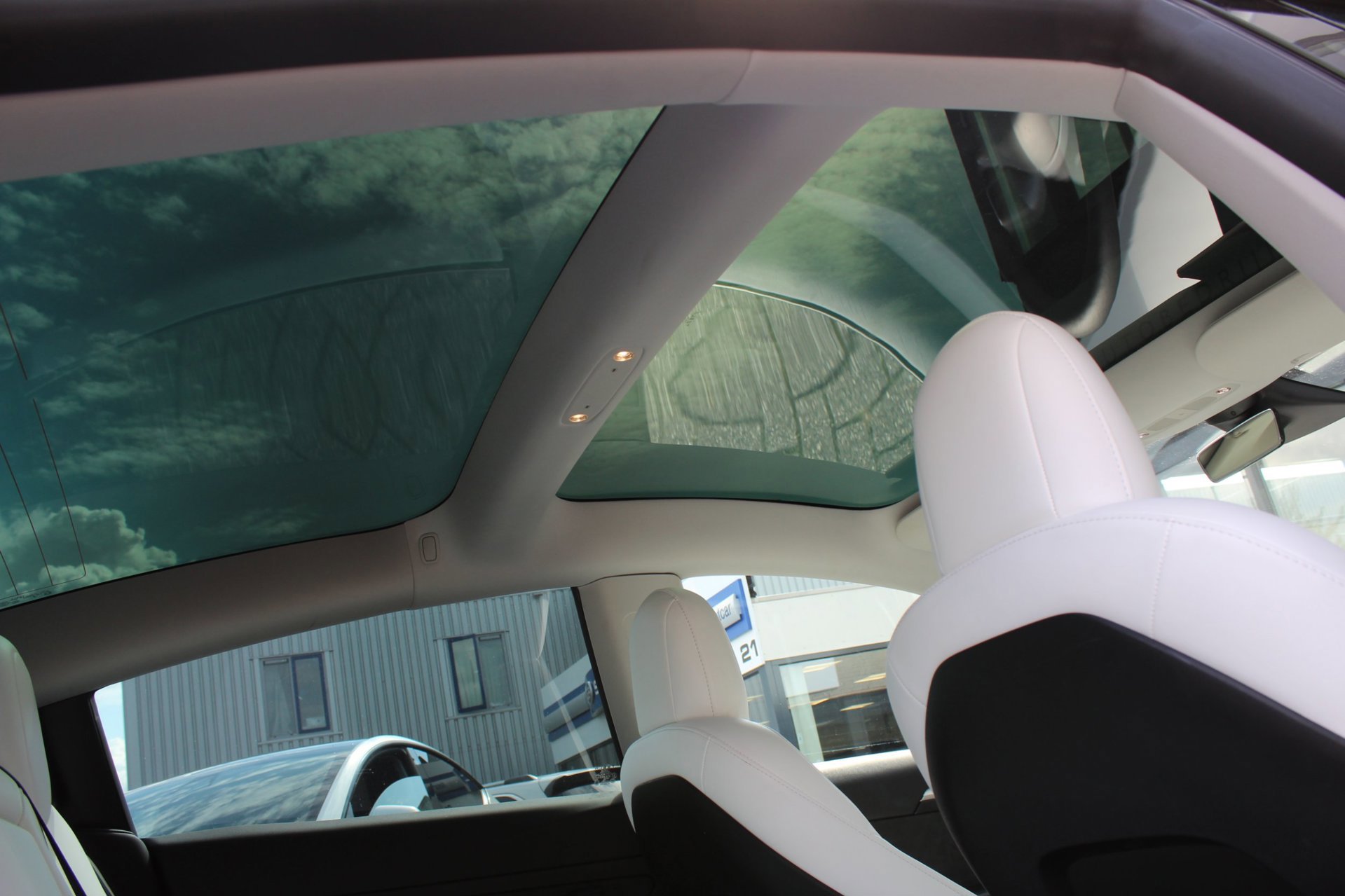Tesla Model 3 Performance AWD 75 kWh SOH 92% 1 (2023), foto 21