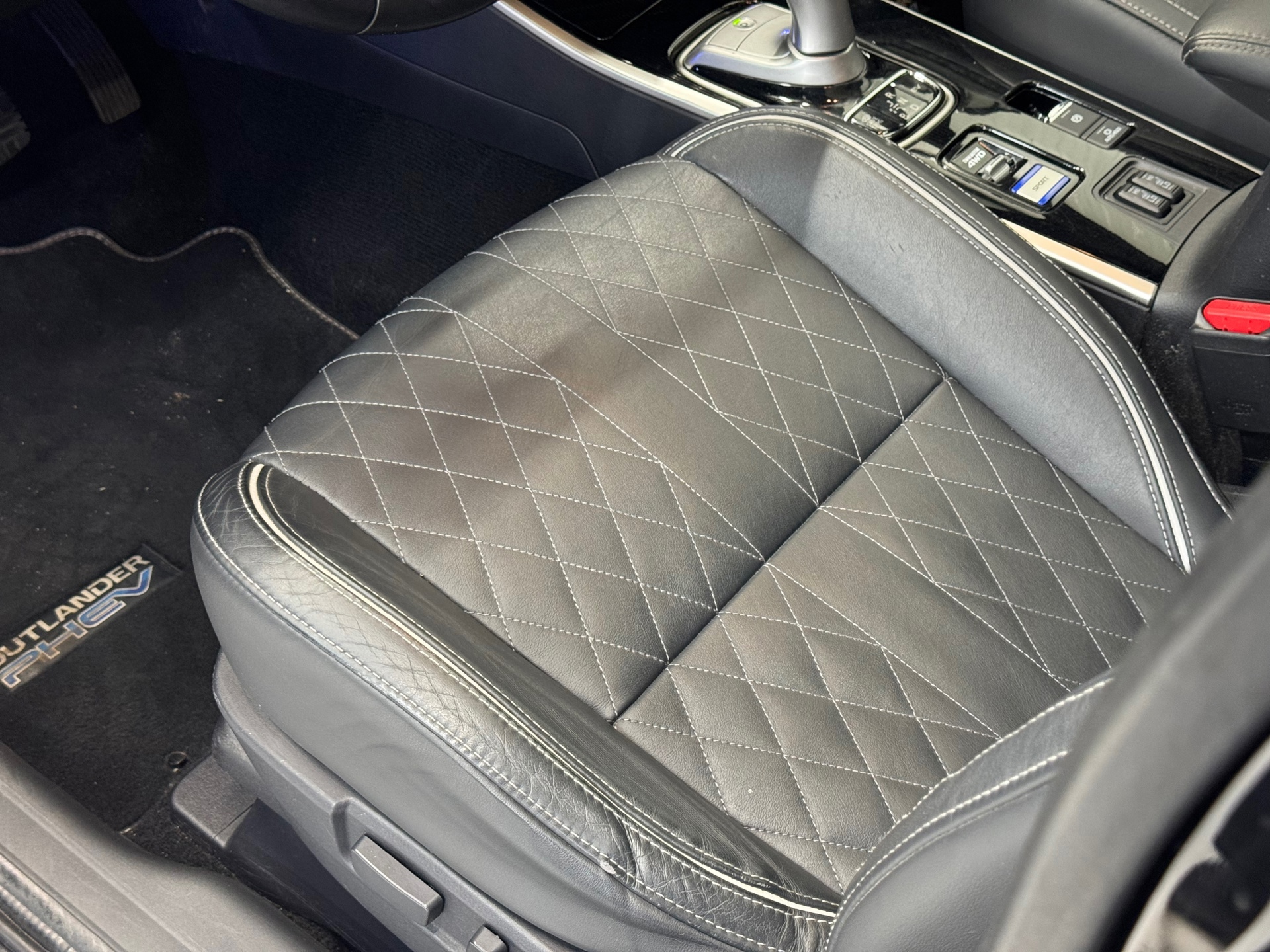 Mitsubishi Outlander 2.4 PHEV Instyle (2020), foto 29