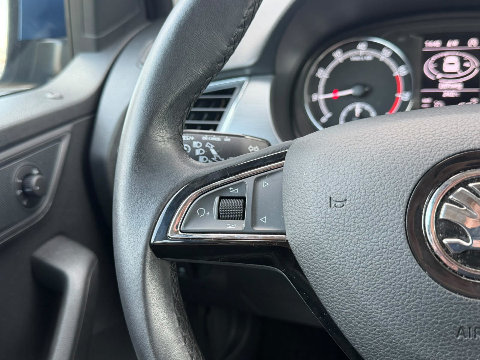 Skoda Fabia 1.0 TSI Business Edition (2020), foto 14