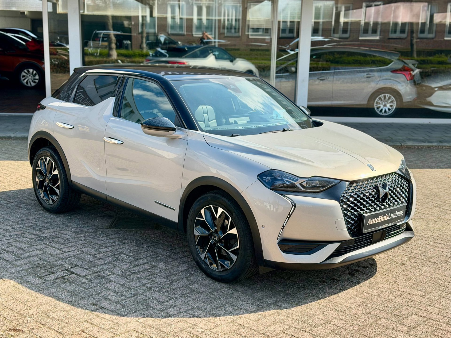 DS 3 Crossback 1.2 PureTech Louvre (2022), foto 2