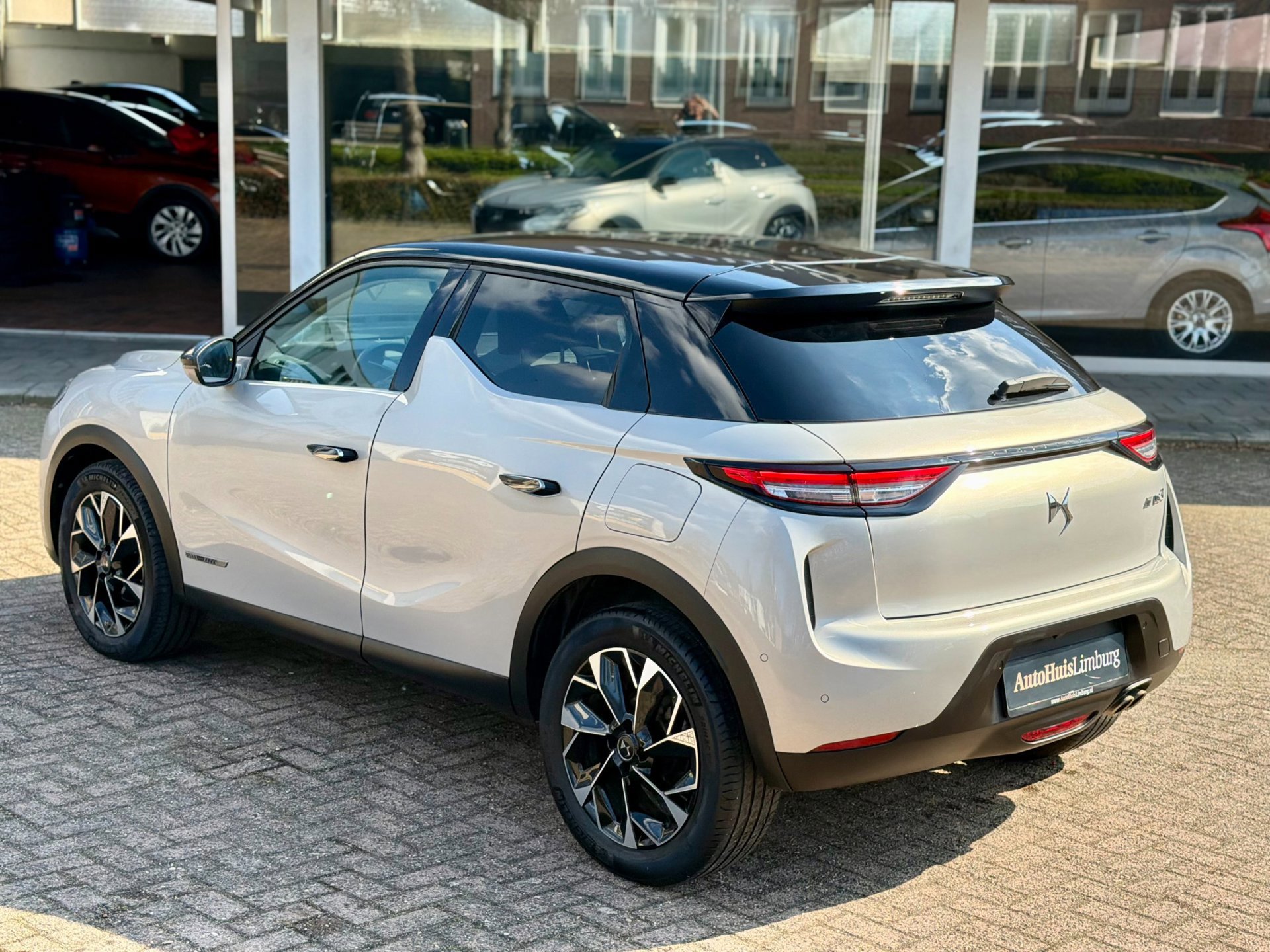 DS 3 Crossback 1.2 PureTech Louvre (2022), foto 15