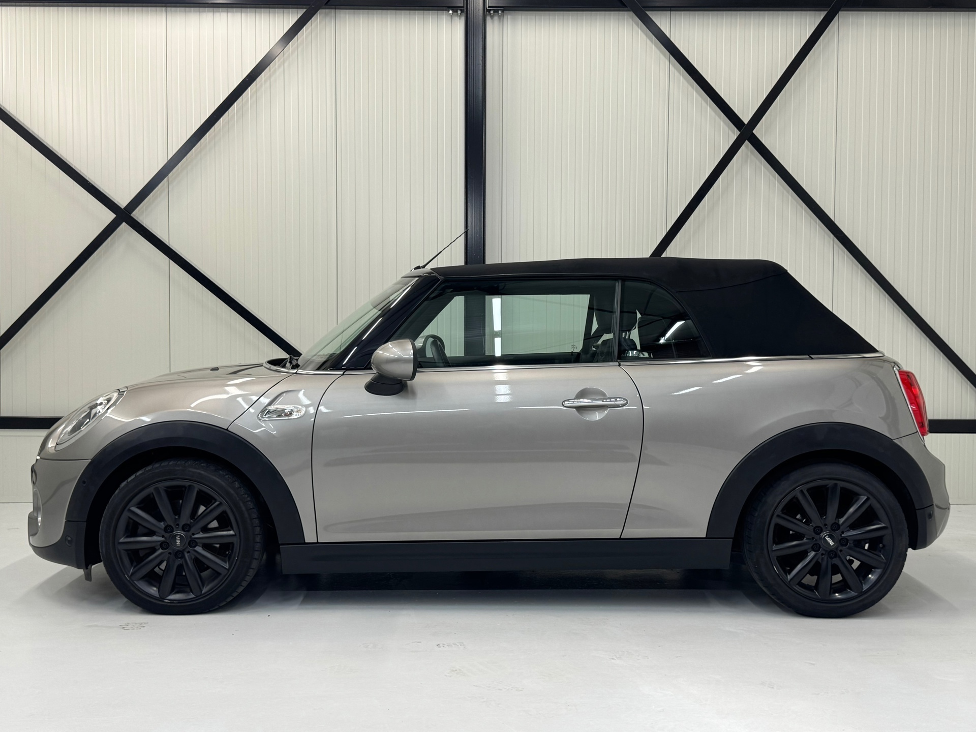 Mini Cabrio 2.0 Cooper S Chili Serious Business (2016), foto 13